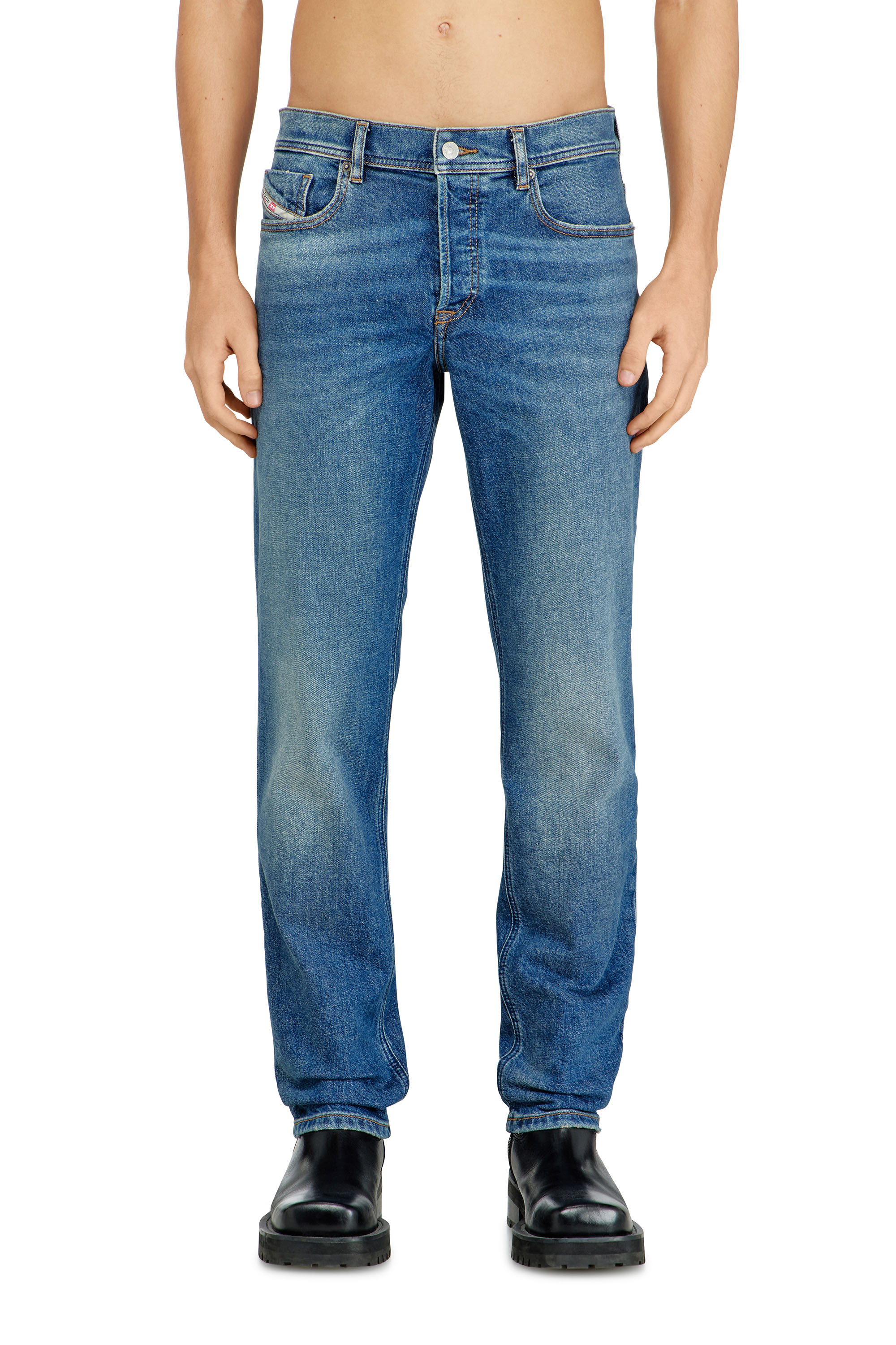 Diesel - Regular Jeans 2023 D-Finitive 0BEBD Homme, Bleu - Image 1