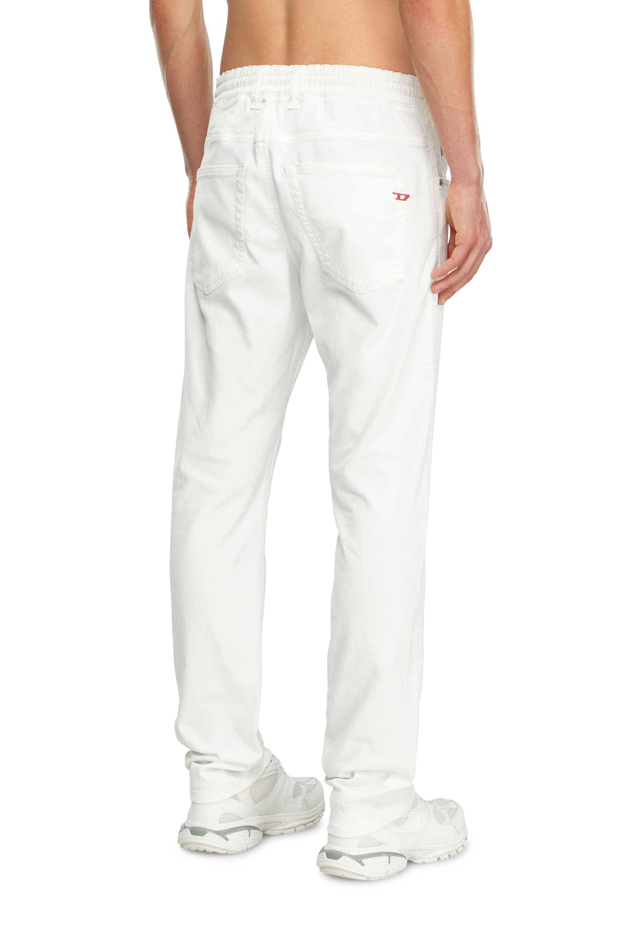 Diesel - Regular 2032 D-Krooley Joggjeans® 068HX Homme, Blanc - Image 4