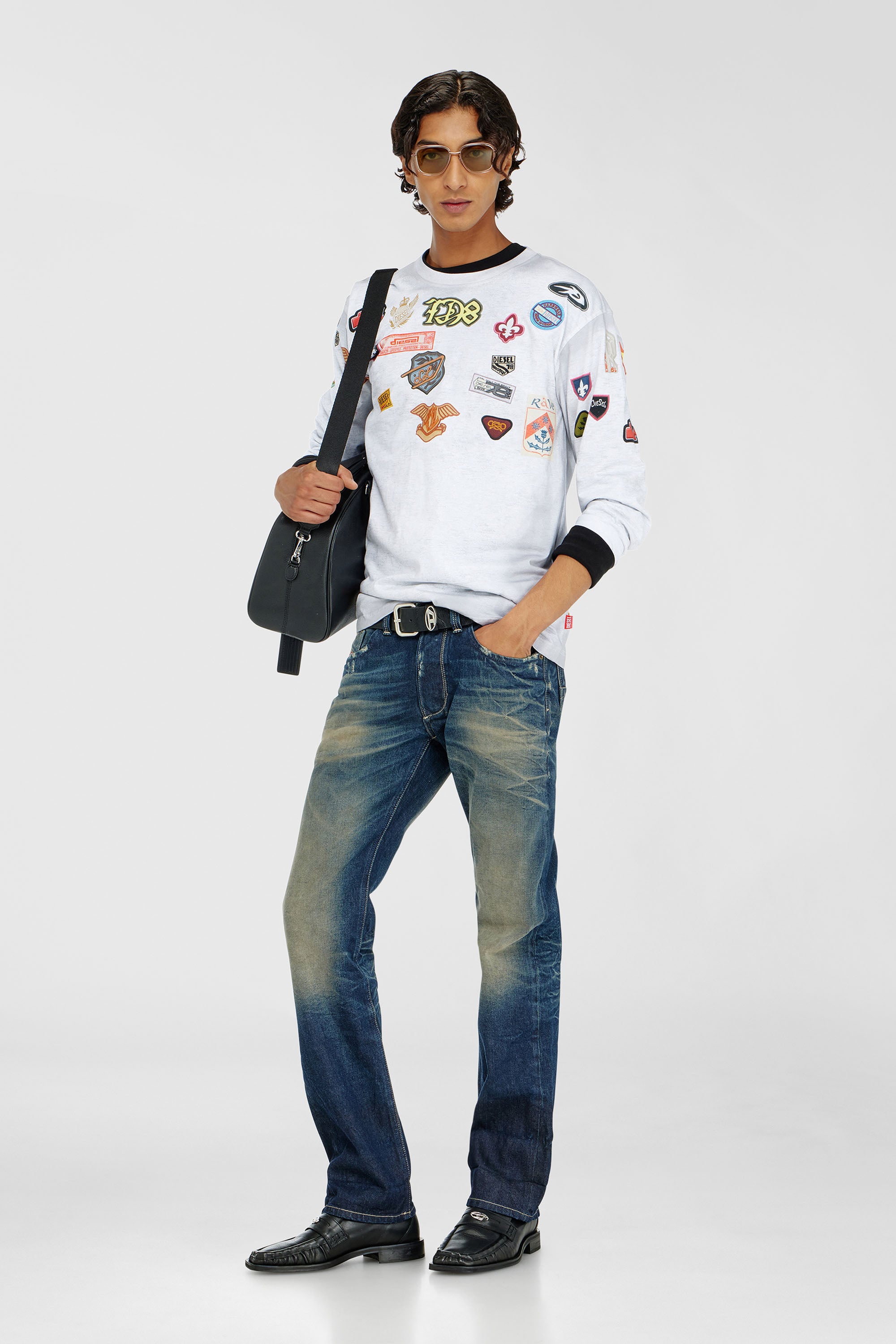 Diesel - T-NORME-LS-PATCHES, T-shirt &agrave; manches longues avec imprim&eacute; patchs all-over Homme in Blanc - 2