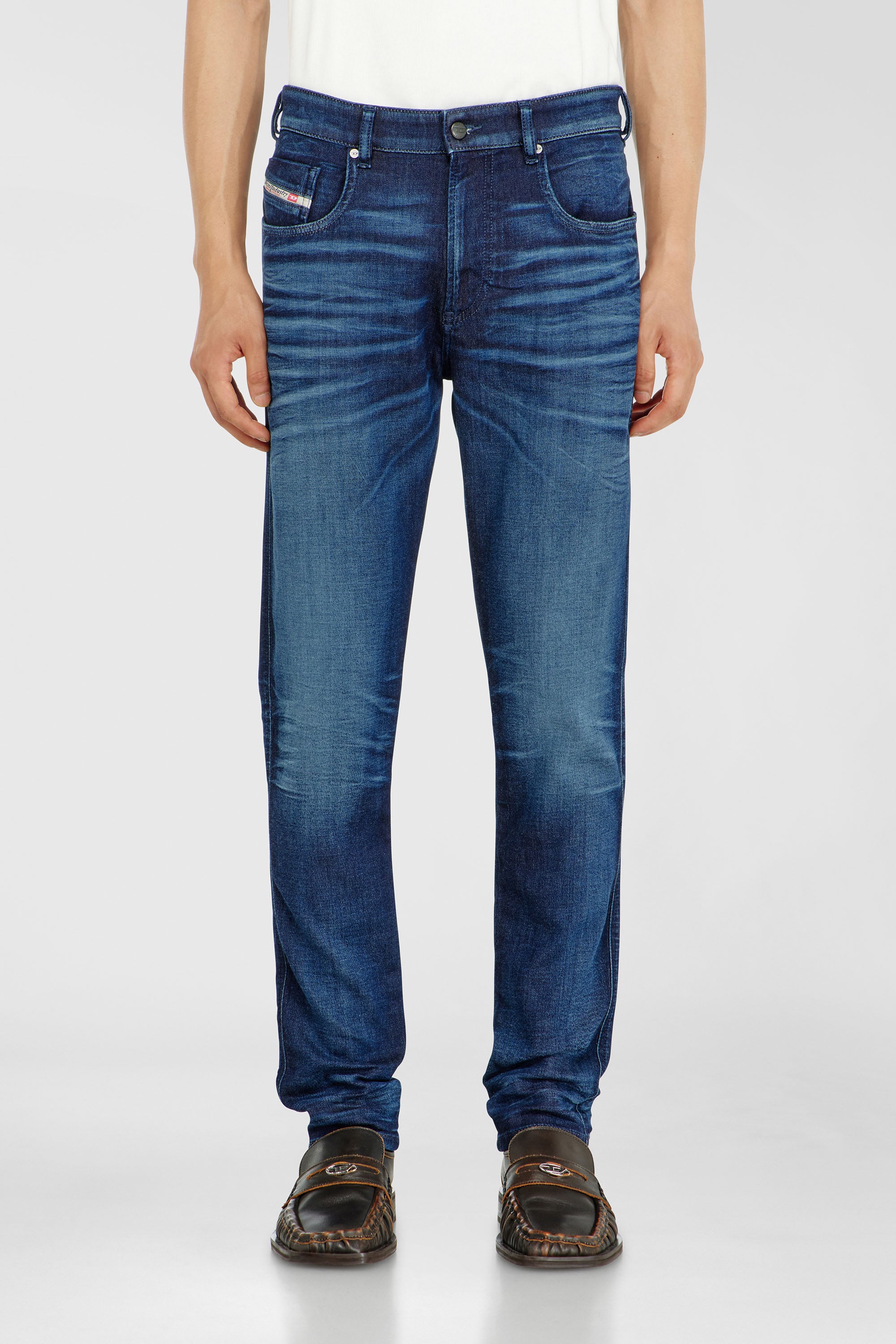 Diesel - Slim 2062 D-Strukt Joggjeans&reg; 068WJ Homme, Bleu Fonc&eacute; - Image 1