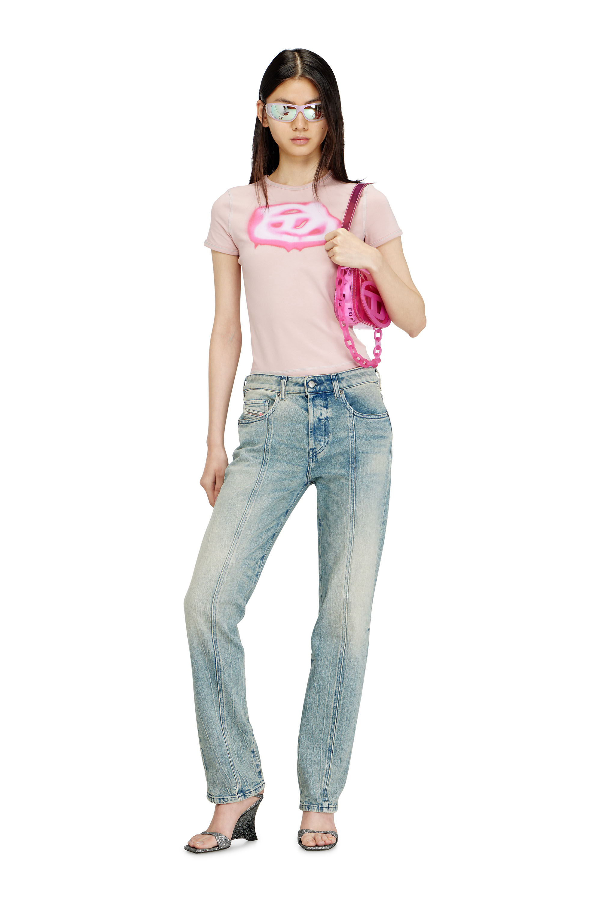 Diesel - T-UNCUTIES-LONG-S3, T-shirt slim avec logo effet graffiti Femme in Rose - 1