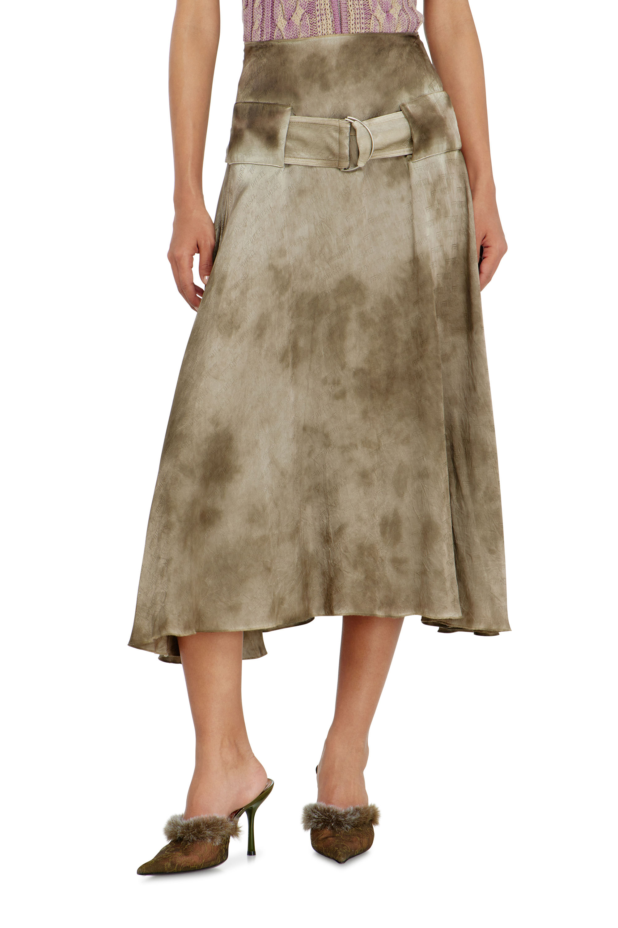 Diesel - O-DYLE, Jupe midi ceintur&eacute;e en satin jacquard logo Femme in Marron - 2