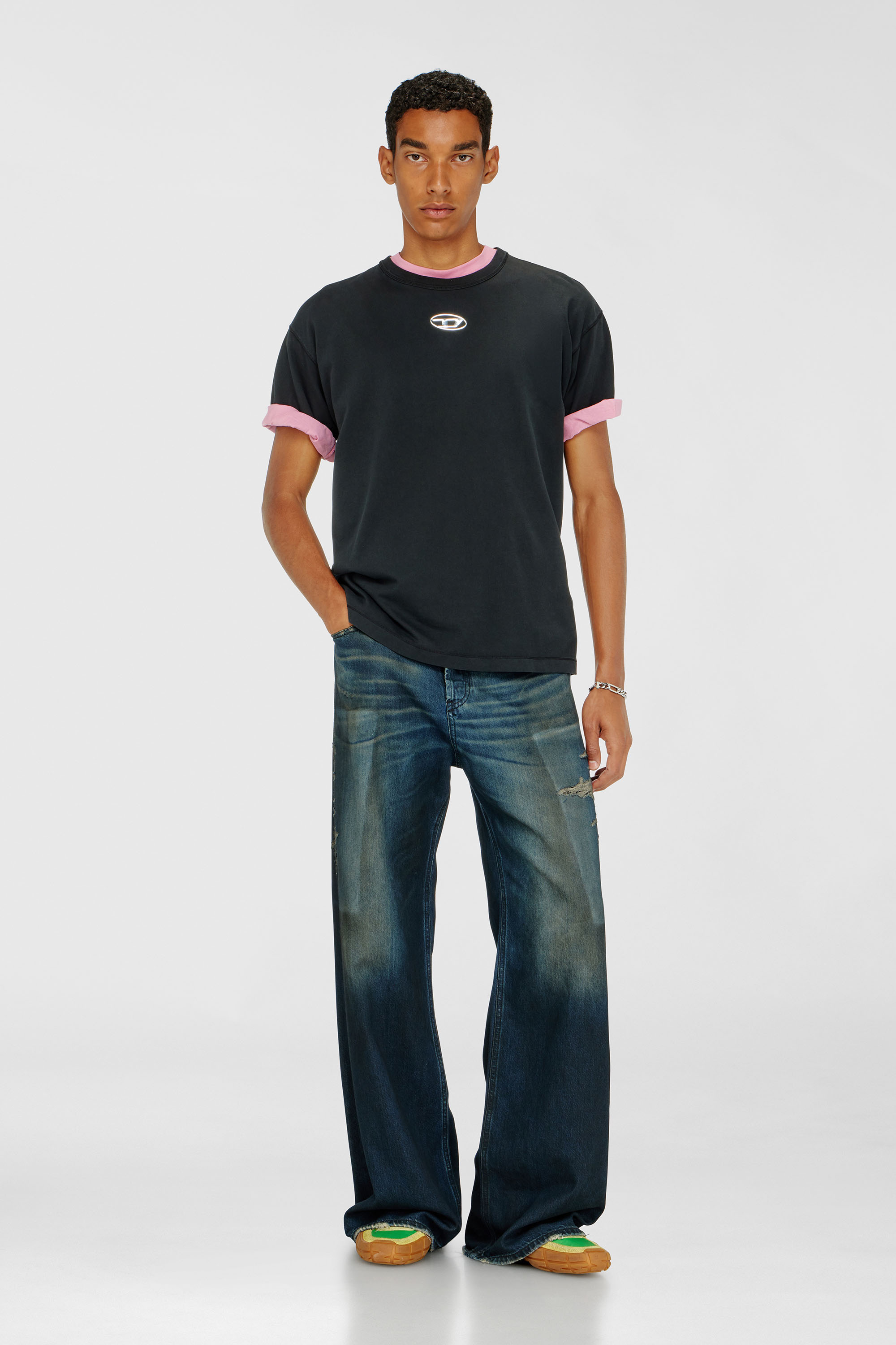 Diesel - T-NORM-IOD, T-shirt en coton l&eacute;ger avec logo Ovale D m&eacute;tallis&eacute; Homme in Noir - 2