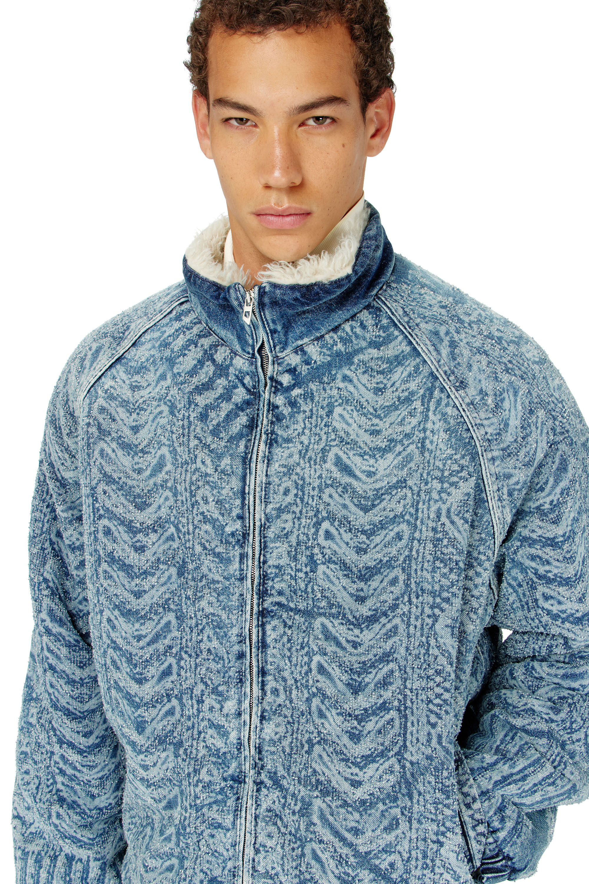 Diesel - D-KRAPS-S, Veste en denim effet maille torsad&eacute;e Homme in Bleu - 5