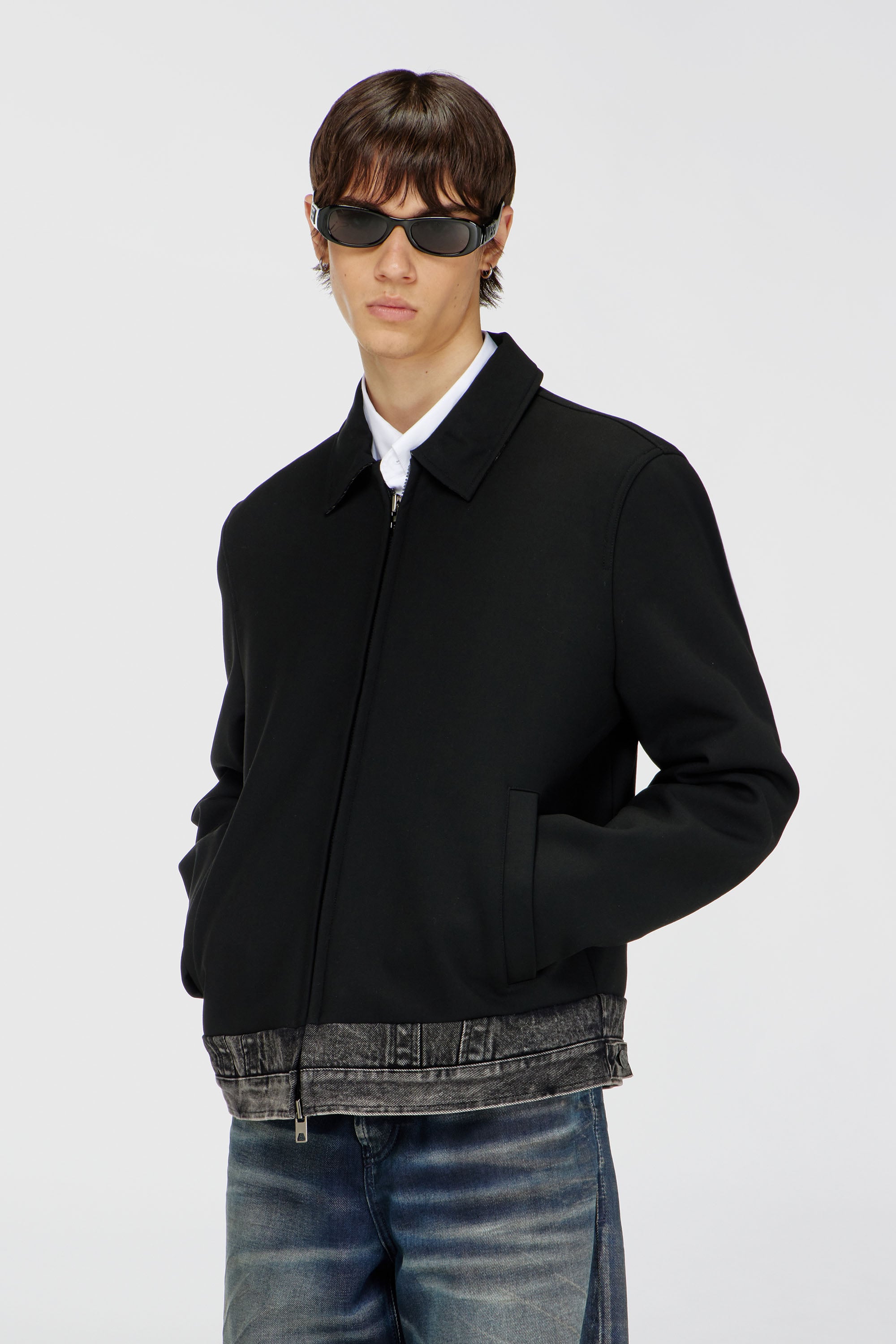 Diesel - J-RAJAM, Veste coach avec empi&egrave;cement en denim Homme in Noir - 1