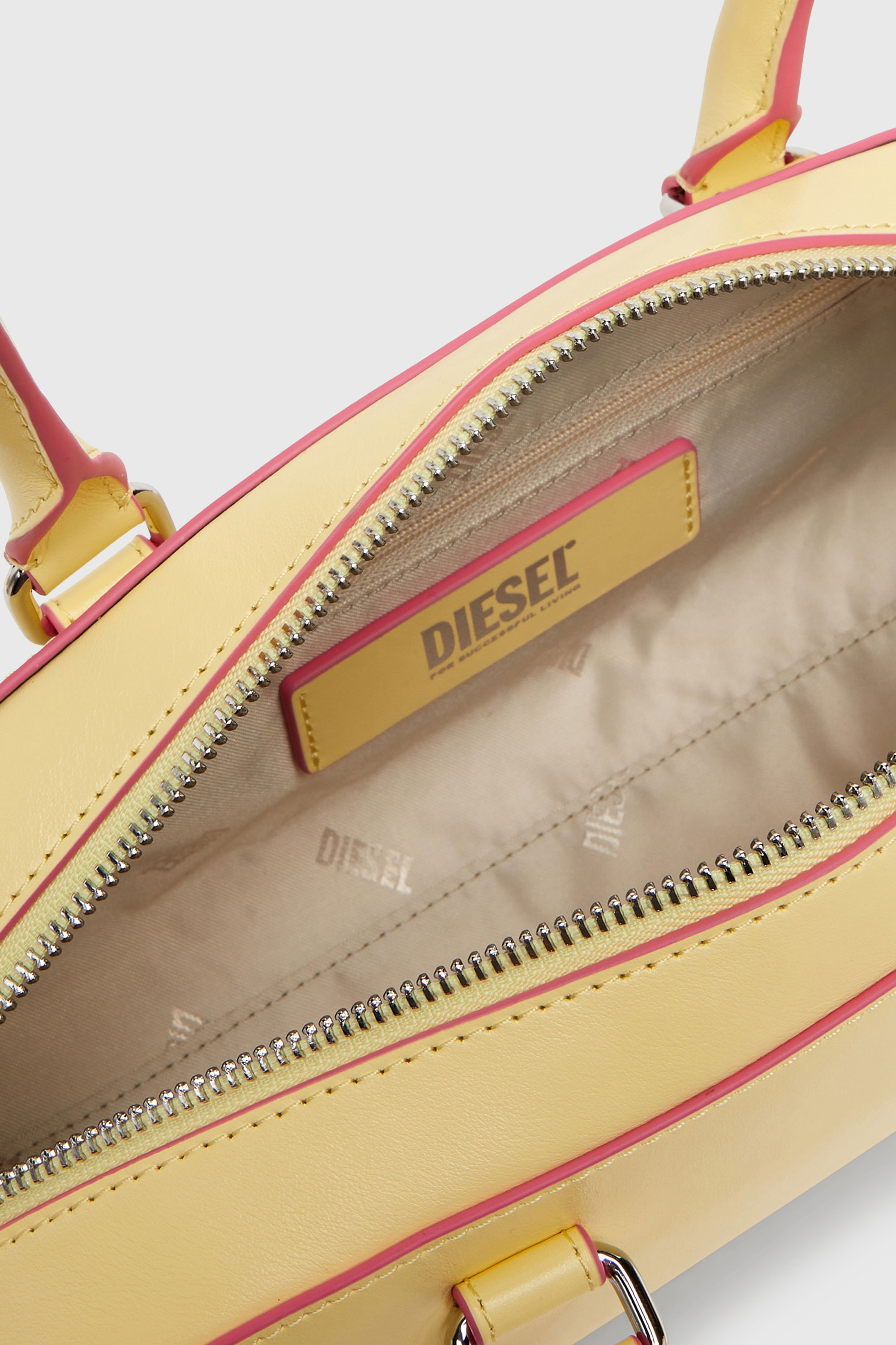 Diesel - 1DR DOME SHOULDER EW, 1DR Dome - Sac bowling allong&eacute; en cuir Femme in Jaune - 4