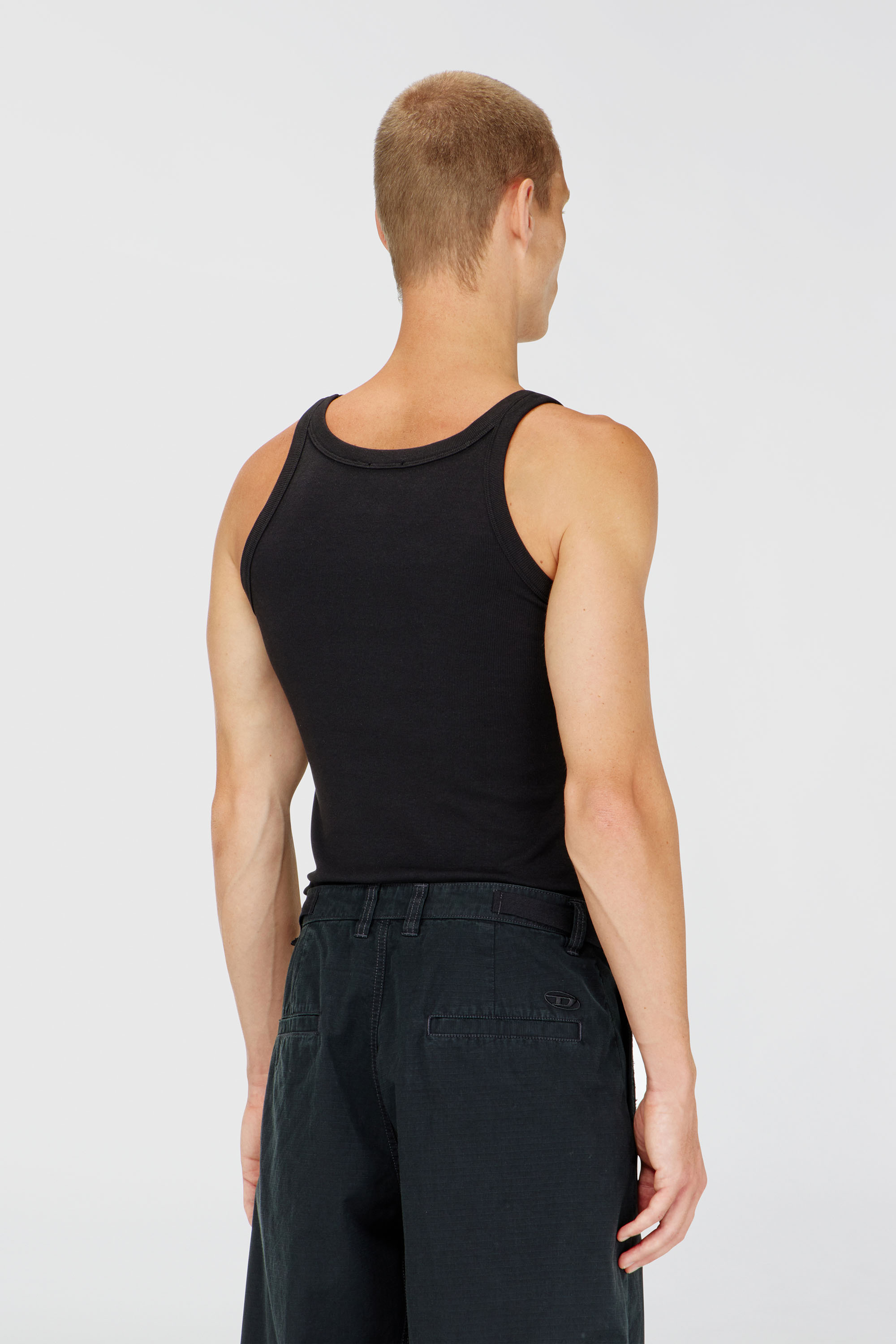 Diesel - T-WIFE-DCO, D&eacute;bardeur slim en coton avec logo Oval D Homme in Noir - 4