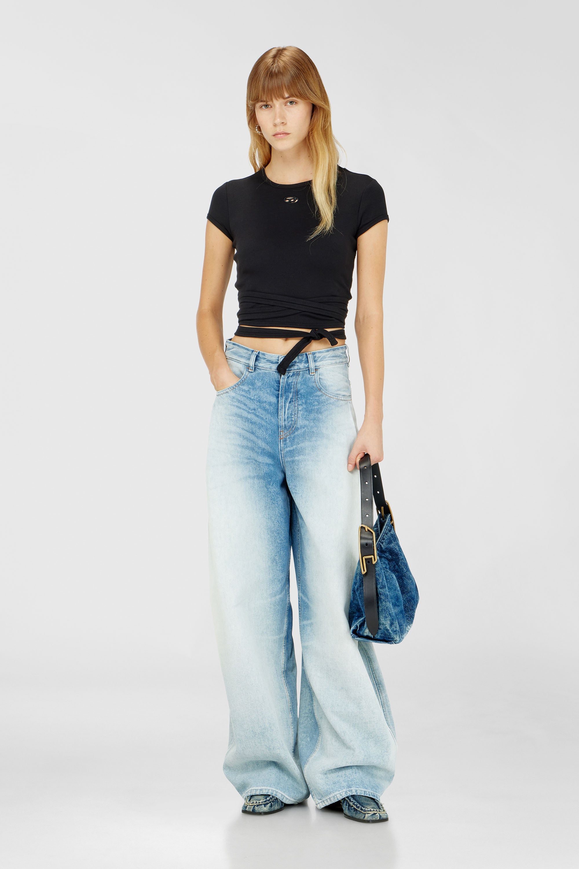Diesel - T-BUNNY-TAIL-S1, Haut c&ocirc;tel&eacute; avec lacets enveloppants Femme in Noir - 2
