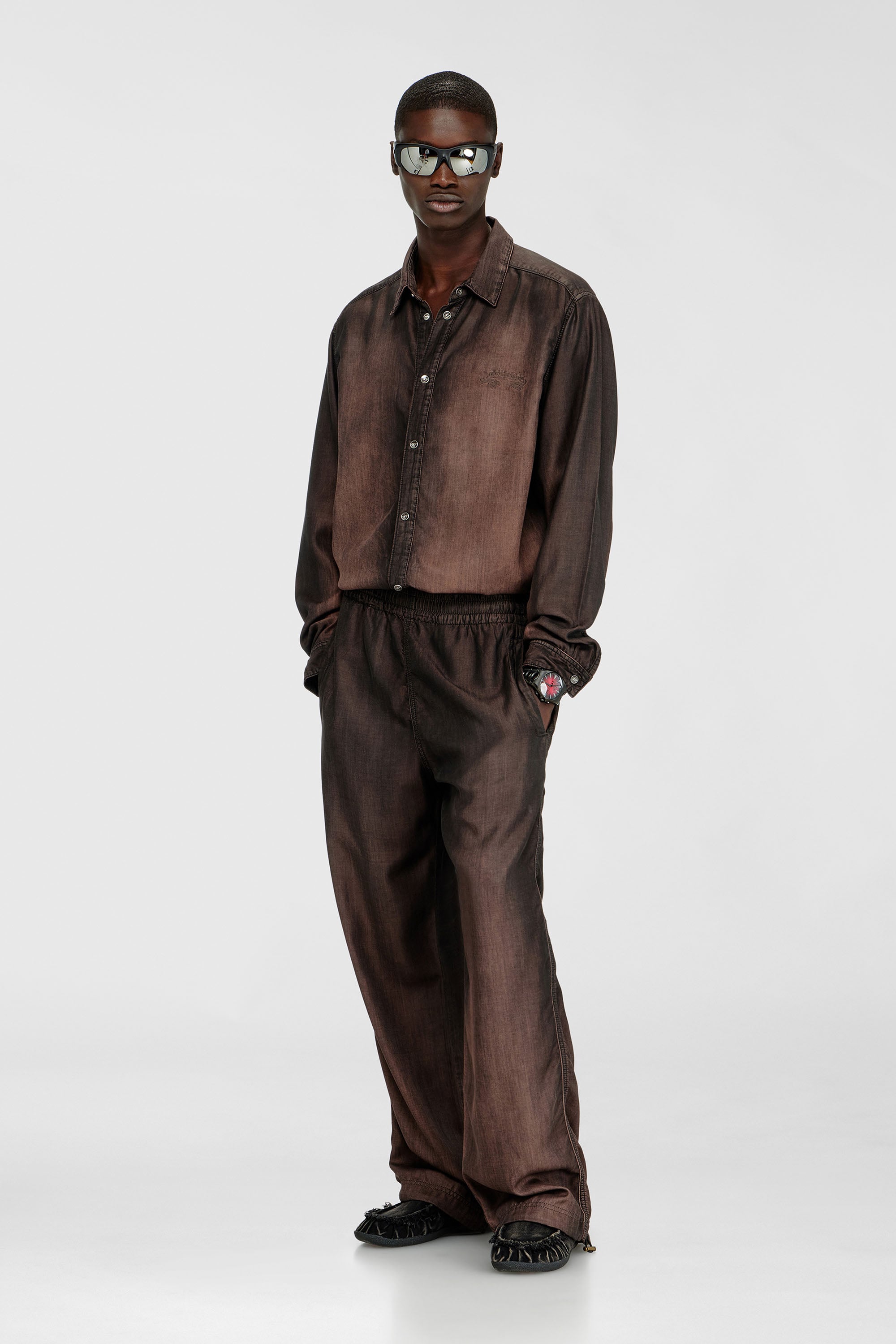 Diesel - Relaxed Jeans D-Roder 068YF Mixte, Marron Fonc&eacute; - Image 1