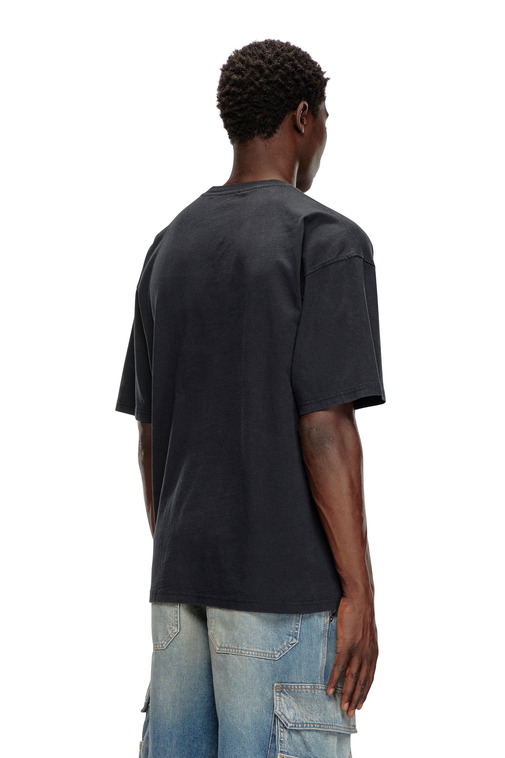 Diesel - T-BOXT-N14, Homme T-shirt avec logo floqué effet vieilli in Noir - Image 4