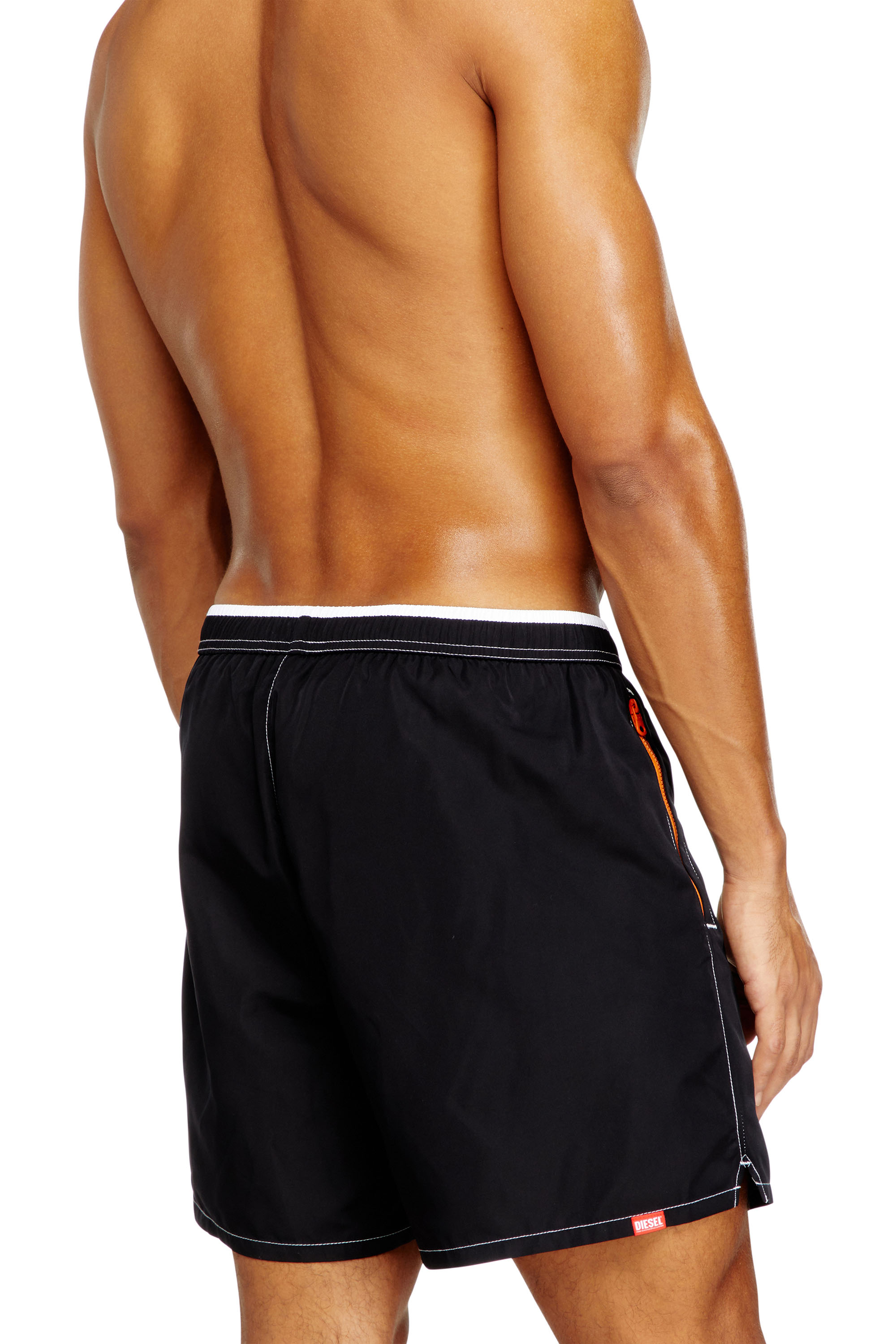 Diesel - SOCCER-41-D-POP-B, Short de bain avec finition ton sur ton et écusson DSL Homme in ToBeDefined - 4