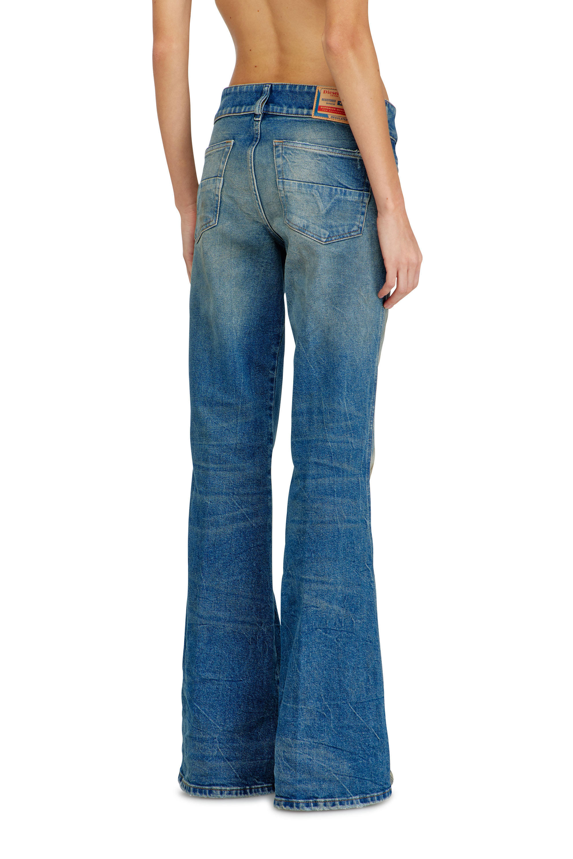 Diesel - Bootcut Jeans D-Hush 09N40 Femme, Bleu moyen - Image 4