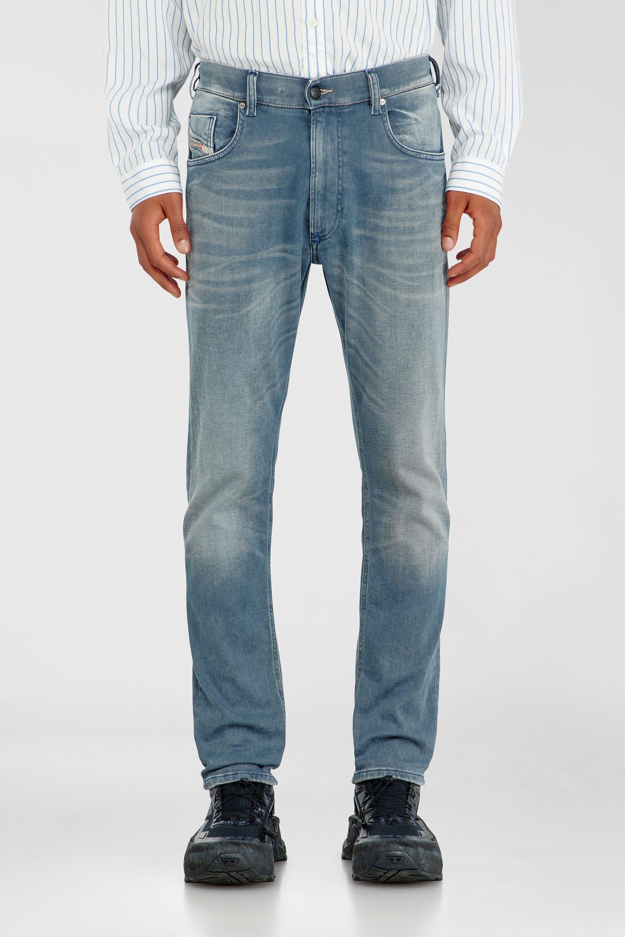 Diesel - Regular 2032 D-Krooley-BW Joggjeans&reg; 09P91 Homme, Bleu Clair - Image 1