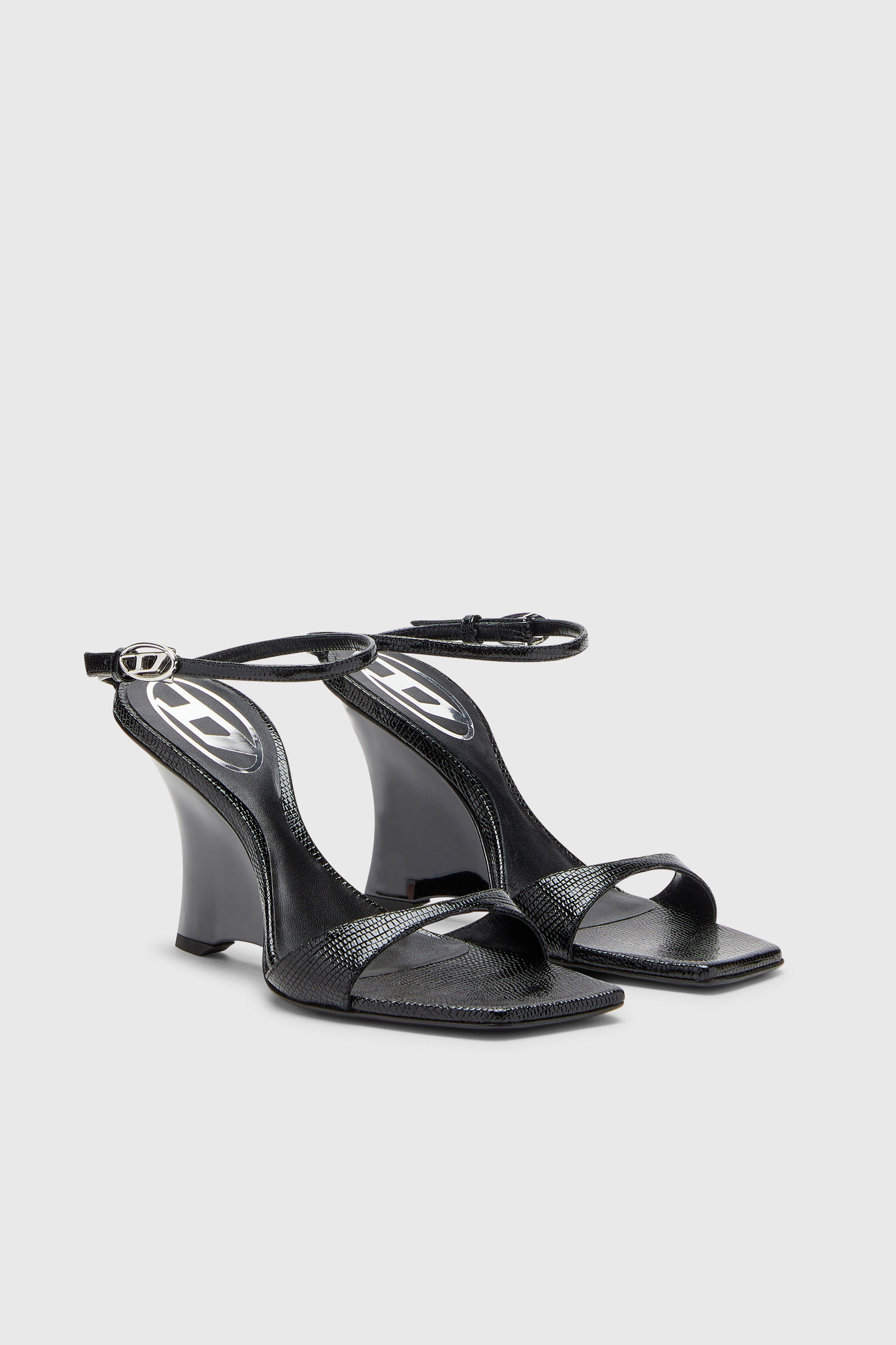 Diesel - D-AMBER SANDAL WEDGE, D-Amber-Sandales &agrave; talons compens&eacute;s en cuir effet l&eacute;zard Femme in Noir - 2
