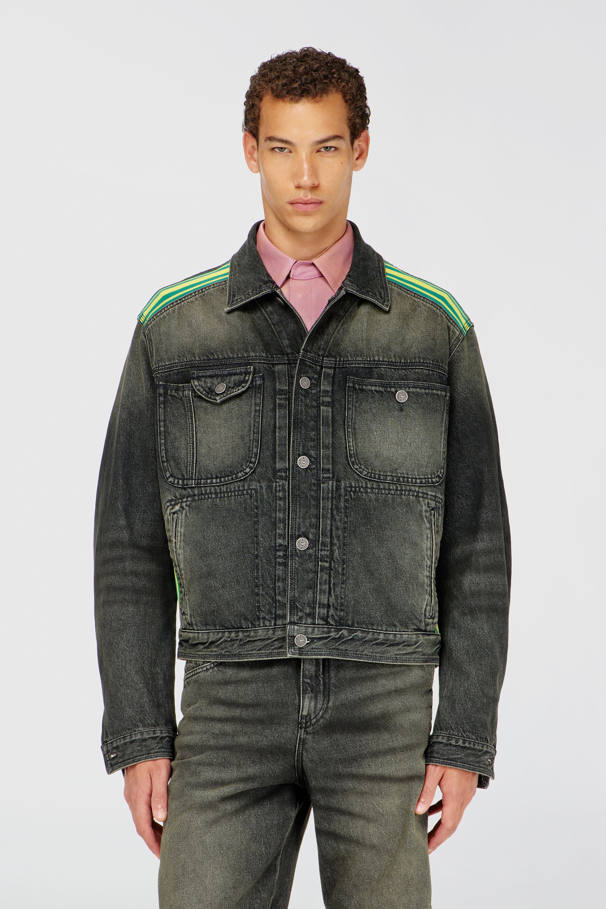 Diesel - D-BAS-FSJ1, Veste trucker avec bandes ray&eacute;es sur les &eacute;paules Homme in Gris - 1
