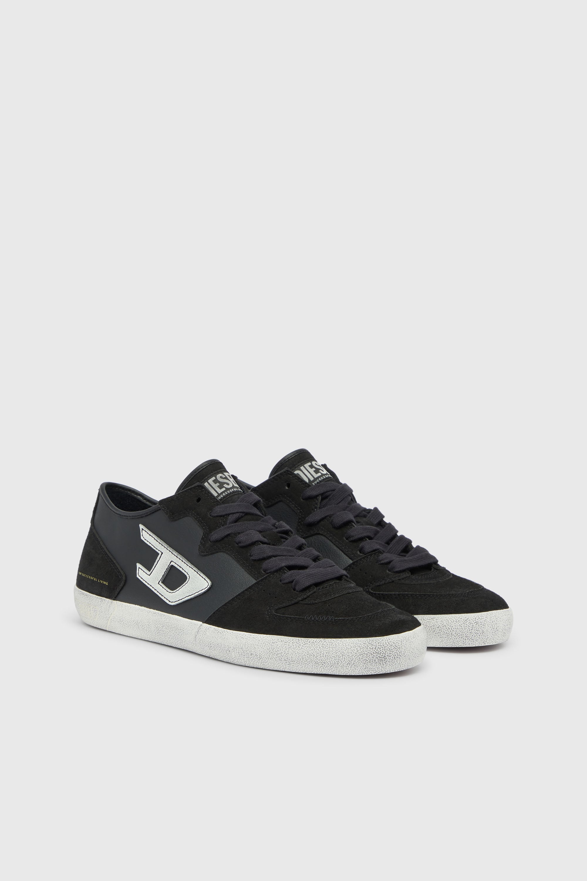 Diesel - S-LEROJI D-2 LOW, S-Leroji - Sneakers &agrave; empi&egrave;cements avec logo D Homme in ToBeDefined - 2