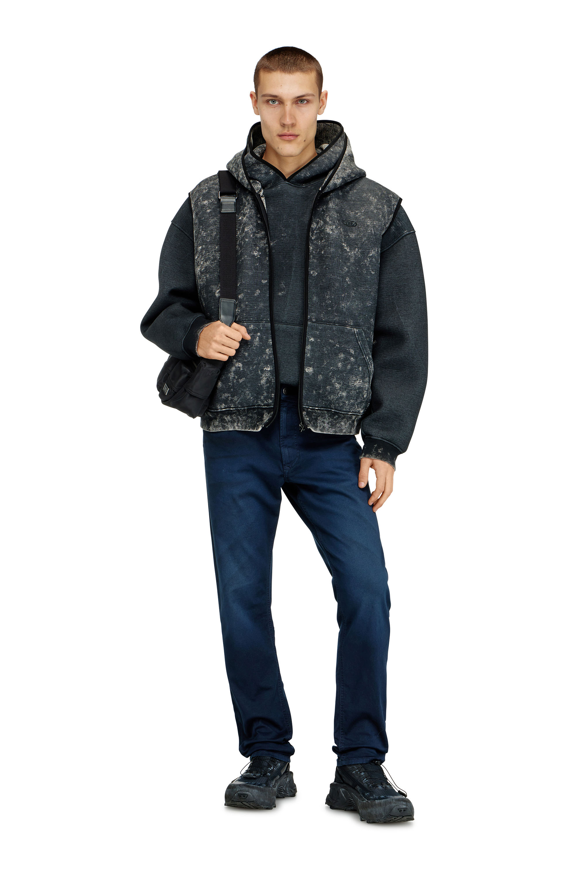 Diesel - Regular 2032 D-Krooley-BW Joggjeans&reg; 0670M Homme, Bleu Fonc&eacute; - Image 2