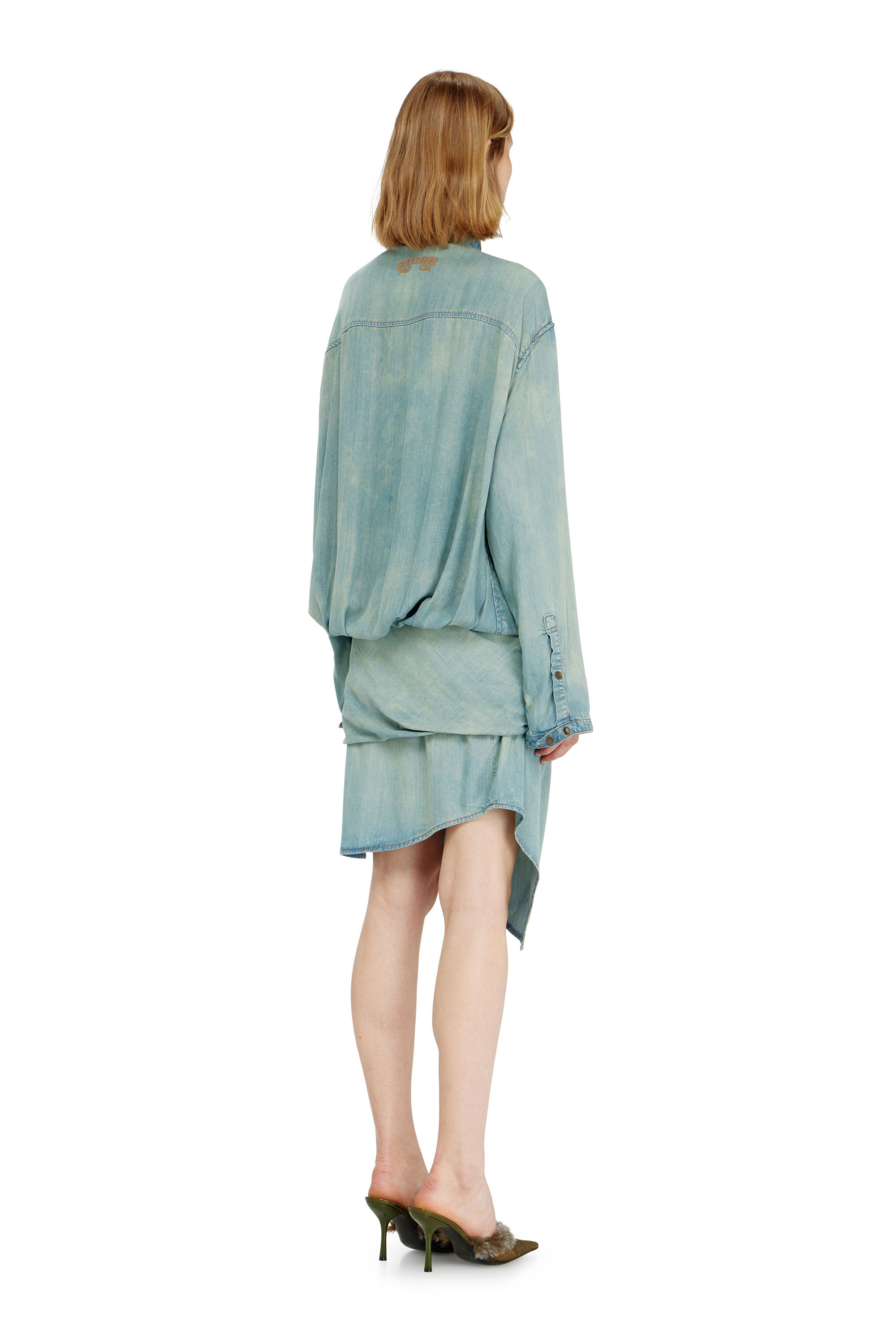 Diesel - DE-TILORA-S, Robe chemise en denim oversized drap&eacute;e Femme in ToBeDefined - 4