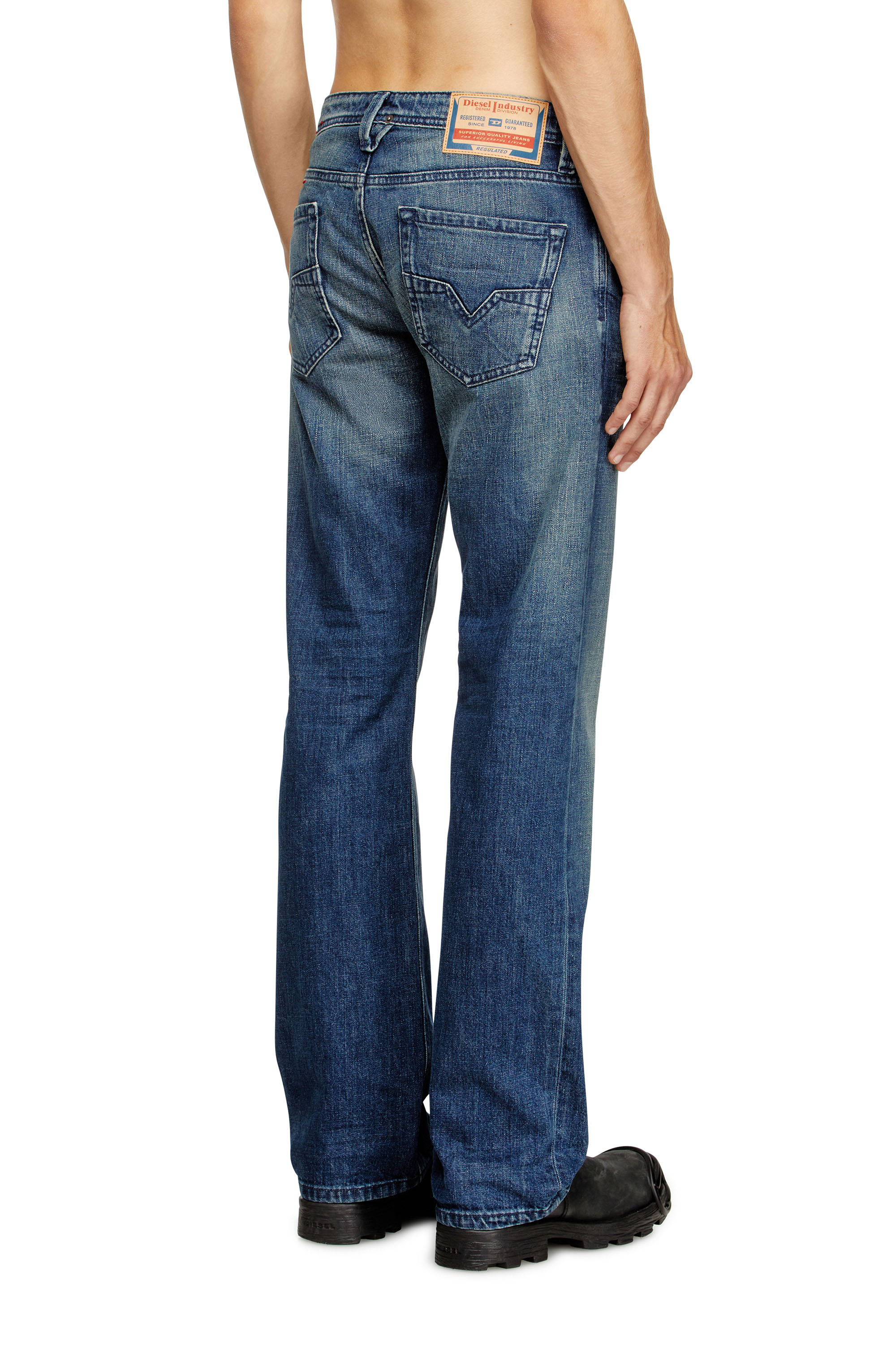 Diesel - Regular Jeans 1985 Larkee 0DBDS Homme, Bleu Foncé - Image 4