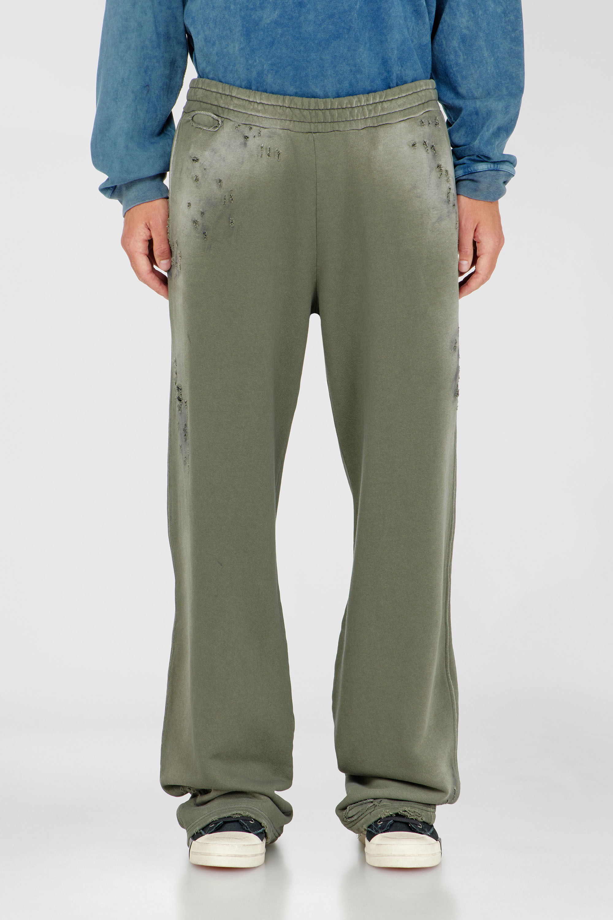 Diesel - P-KEITH, Pantalon de surv&ecirc;tement en coton effet destroyed Homme in Vert - 3