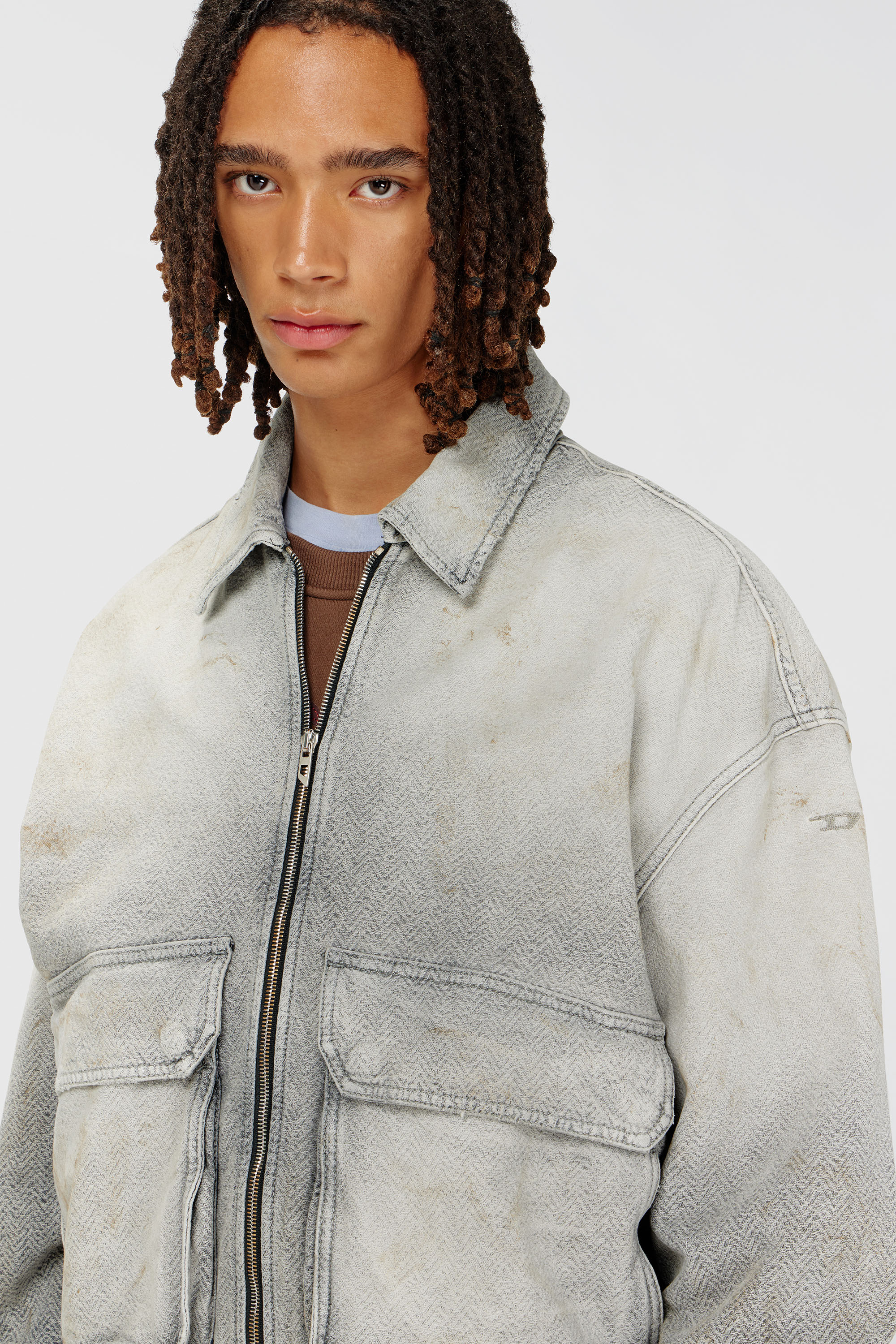 Diesel - D-KURZ, Veste en denim chevron effet us&eacute; Mixte in Gris - 5