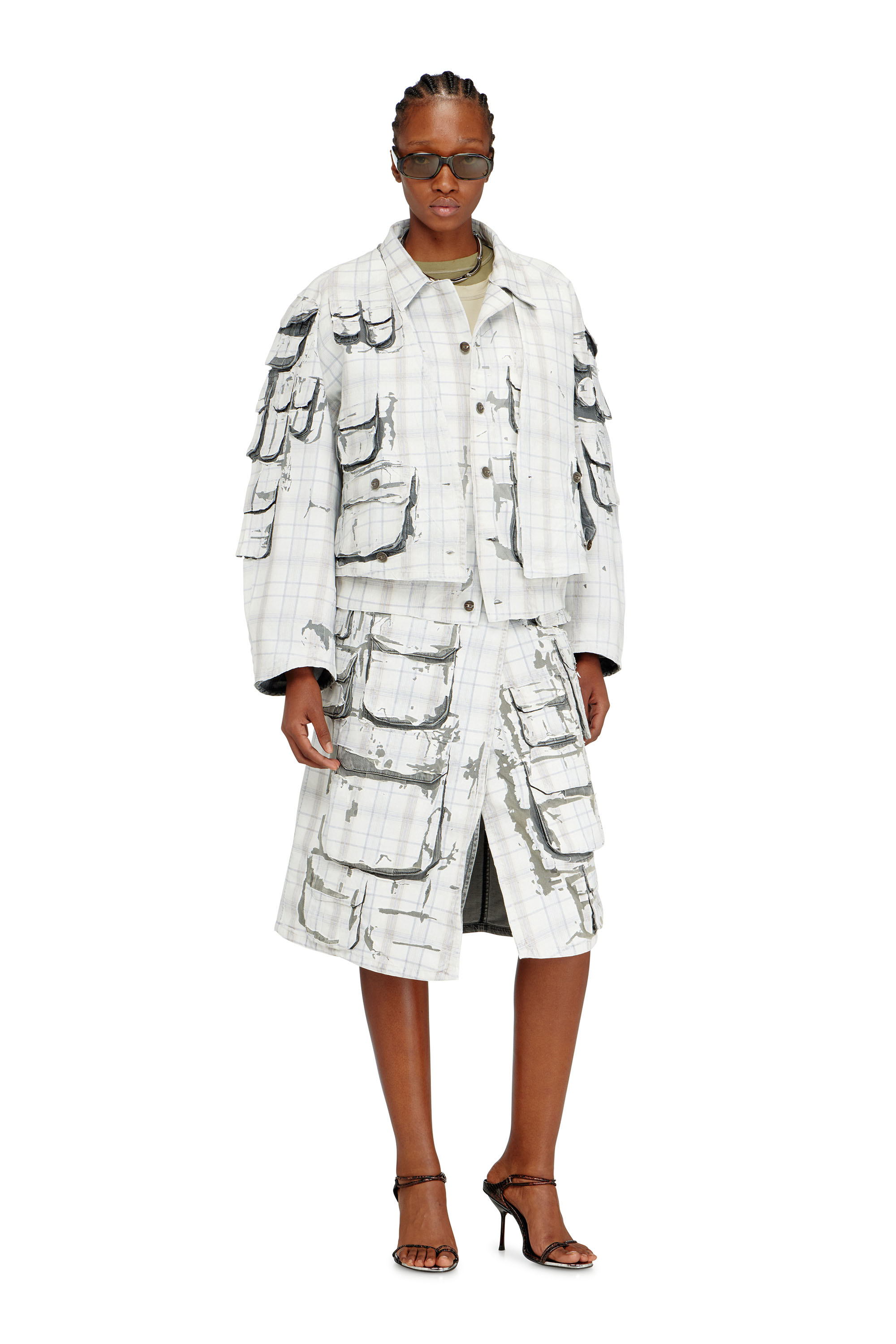 Diesel - DE-VORIN-FSI1, Jupe &agrave; demi-longueur en denim &agrave; effet pel&eacute; Femme in Gris - 2