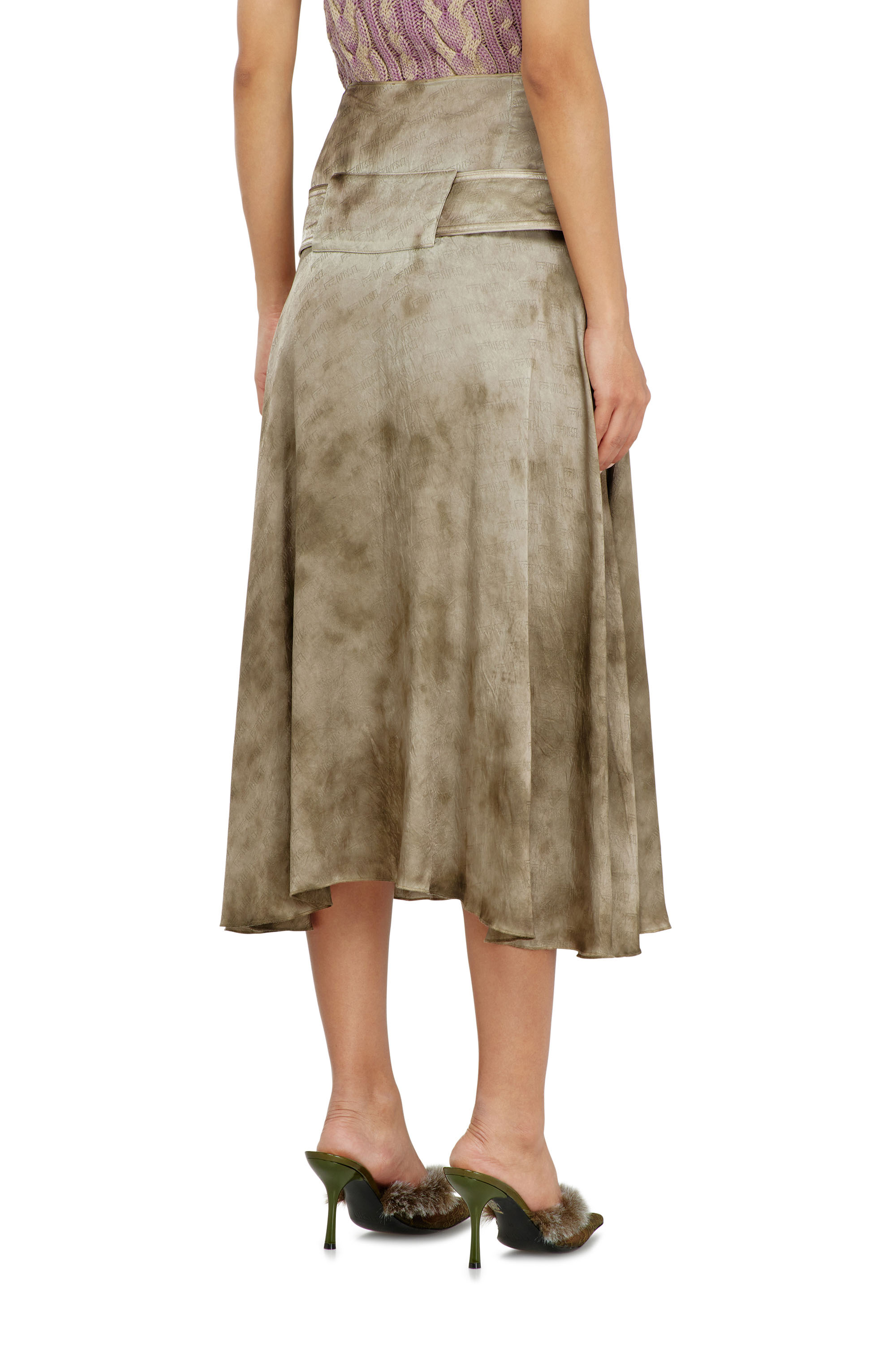 Diesel - O-DYLE, Jupe midi ceintur&eacute;e en satin jacquard logo Femme in Marron - 3