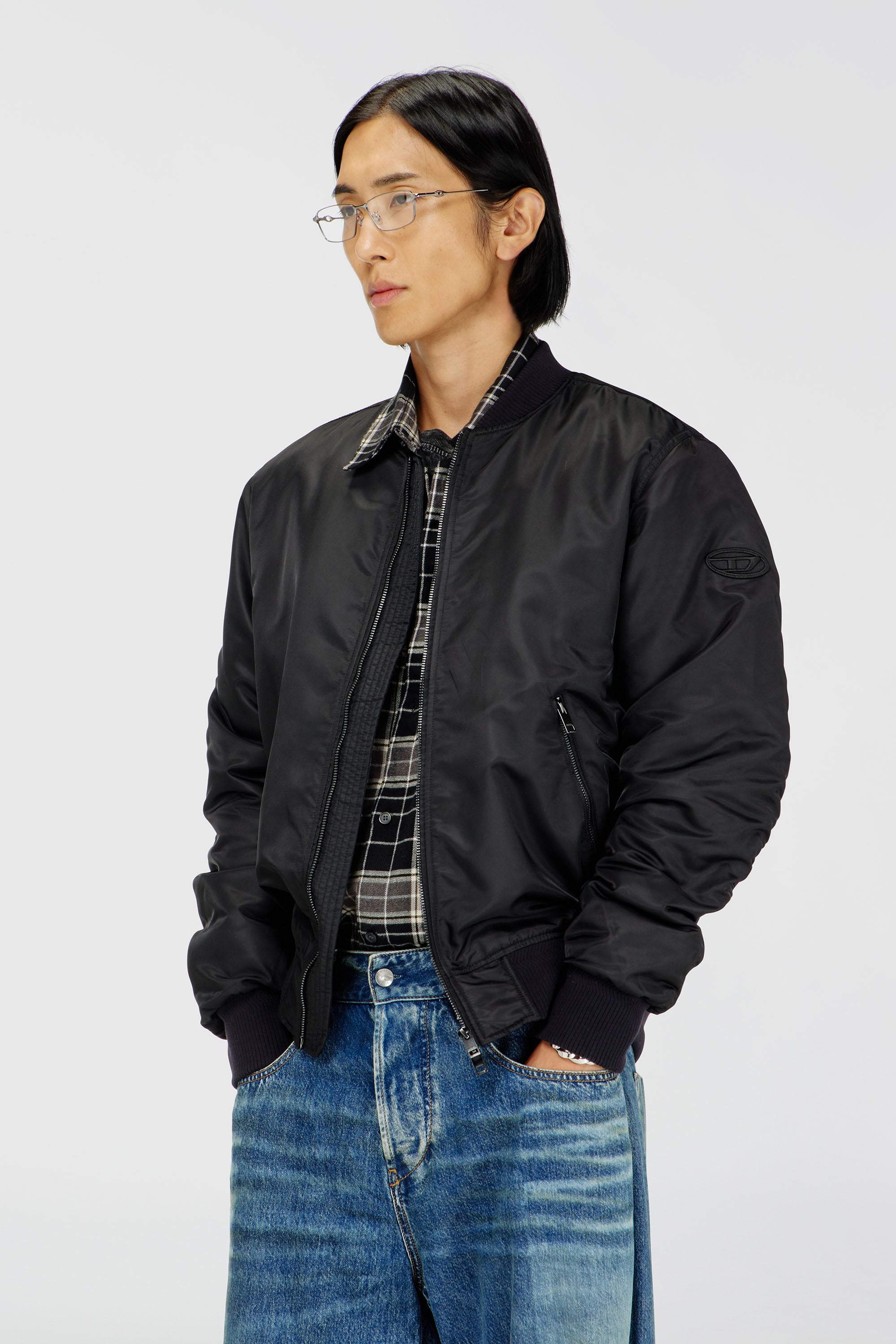 Diesel - J-ROSS-T92, Bomber en nylon avec finitions c&ocirc;tel&eacute;es Homme in Noir - 1