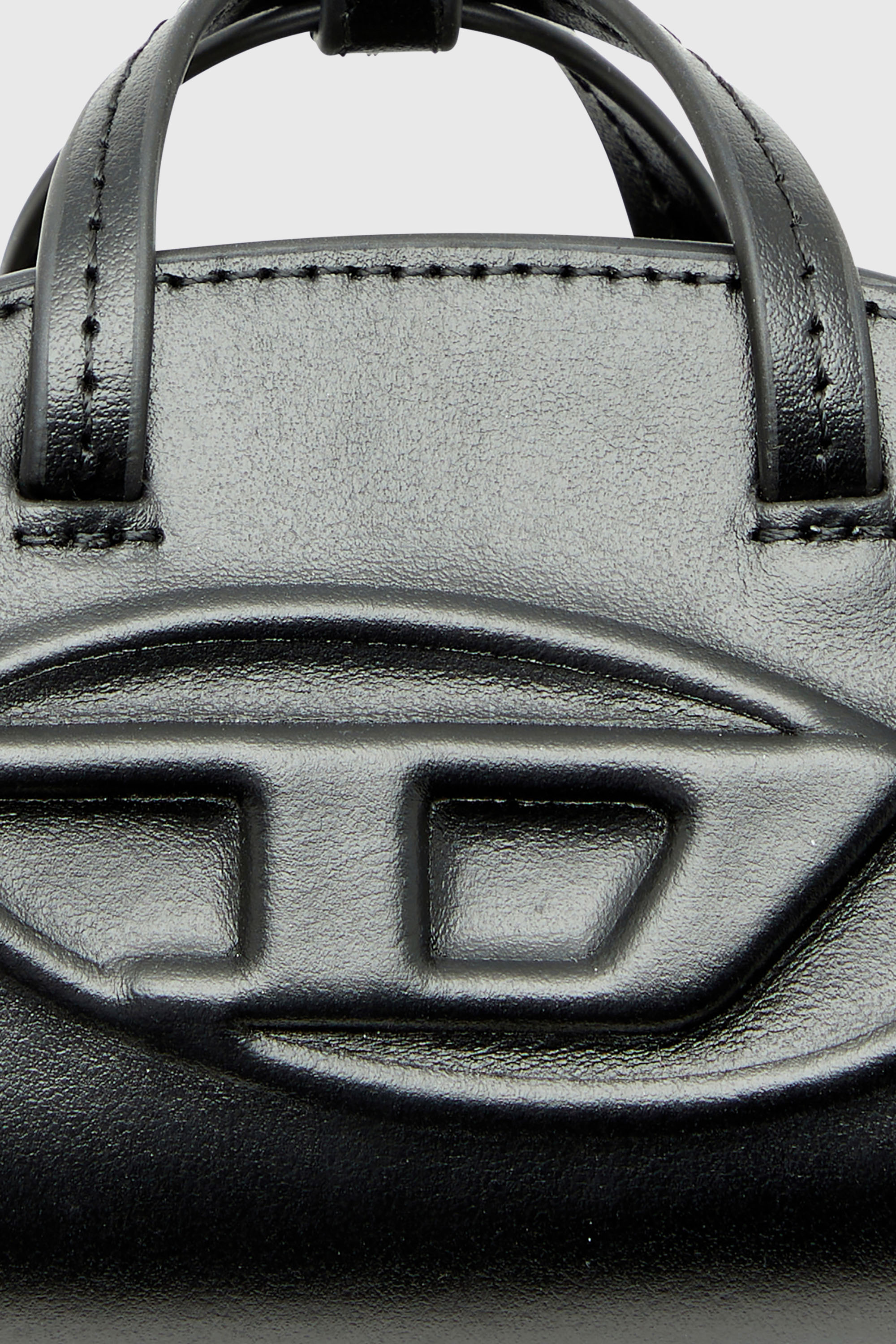Diesel - 1DR DOME M CHARMS, Charm sac miniature en cuir Femme in Noir - 3