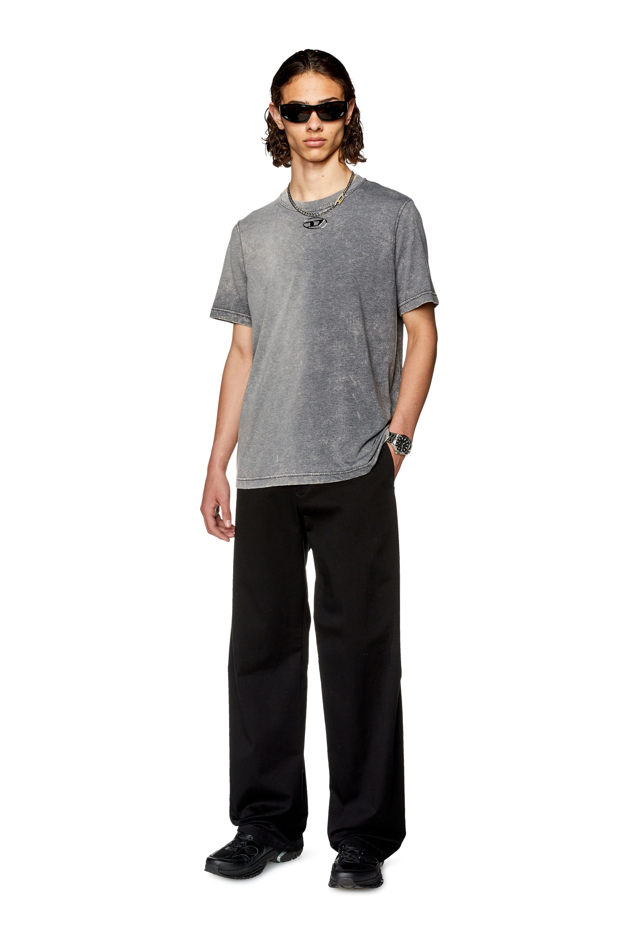 Diesel - P-FRANCK, Pantalon chino en sergé de coton stretch Homme in Noir - 2