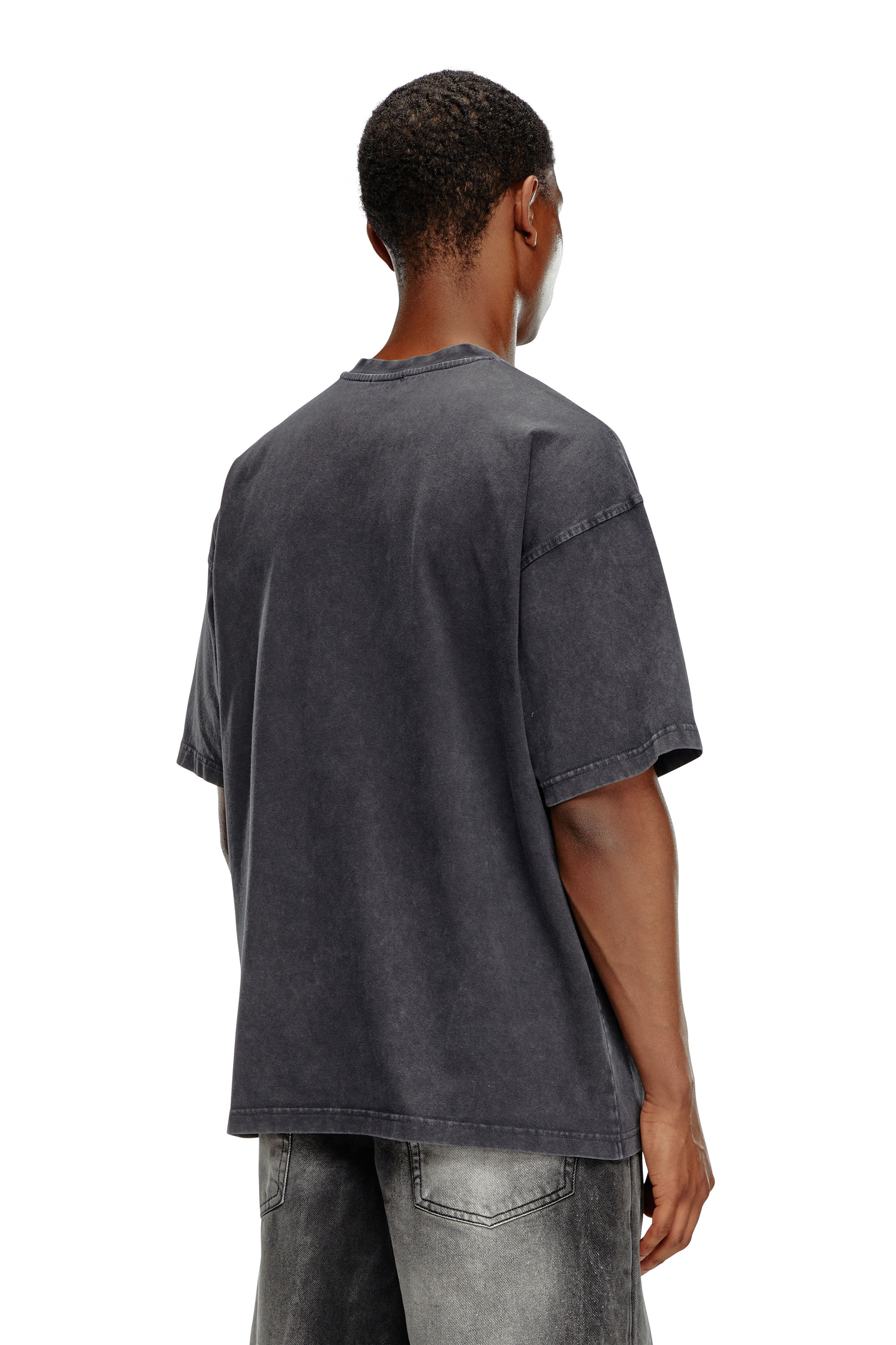 Diesel - T-BOXT-Q22, Homme T-shirt délavé avec imprimé Oval D in Noir - Image 4