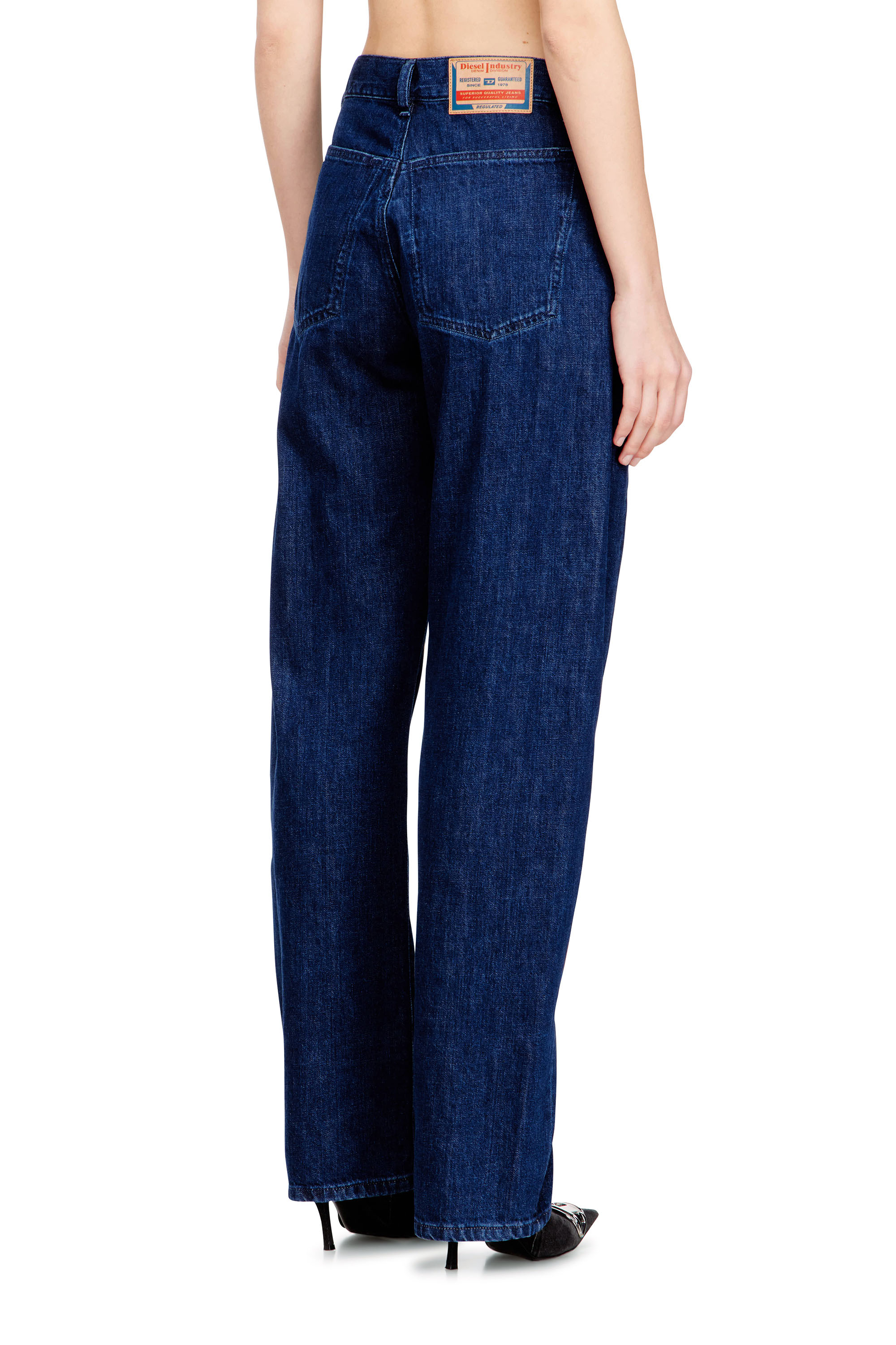 Diesel - Relaxed Jeans 1974 D-Ellz 0DBDX Femme, Bleu Fonc&eacute; - Image 3