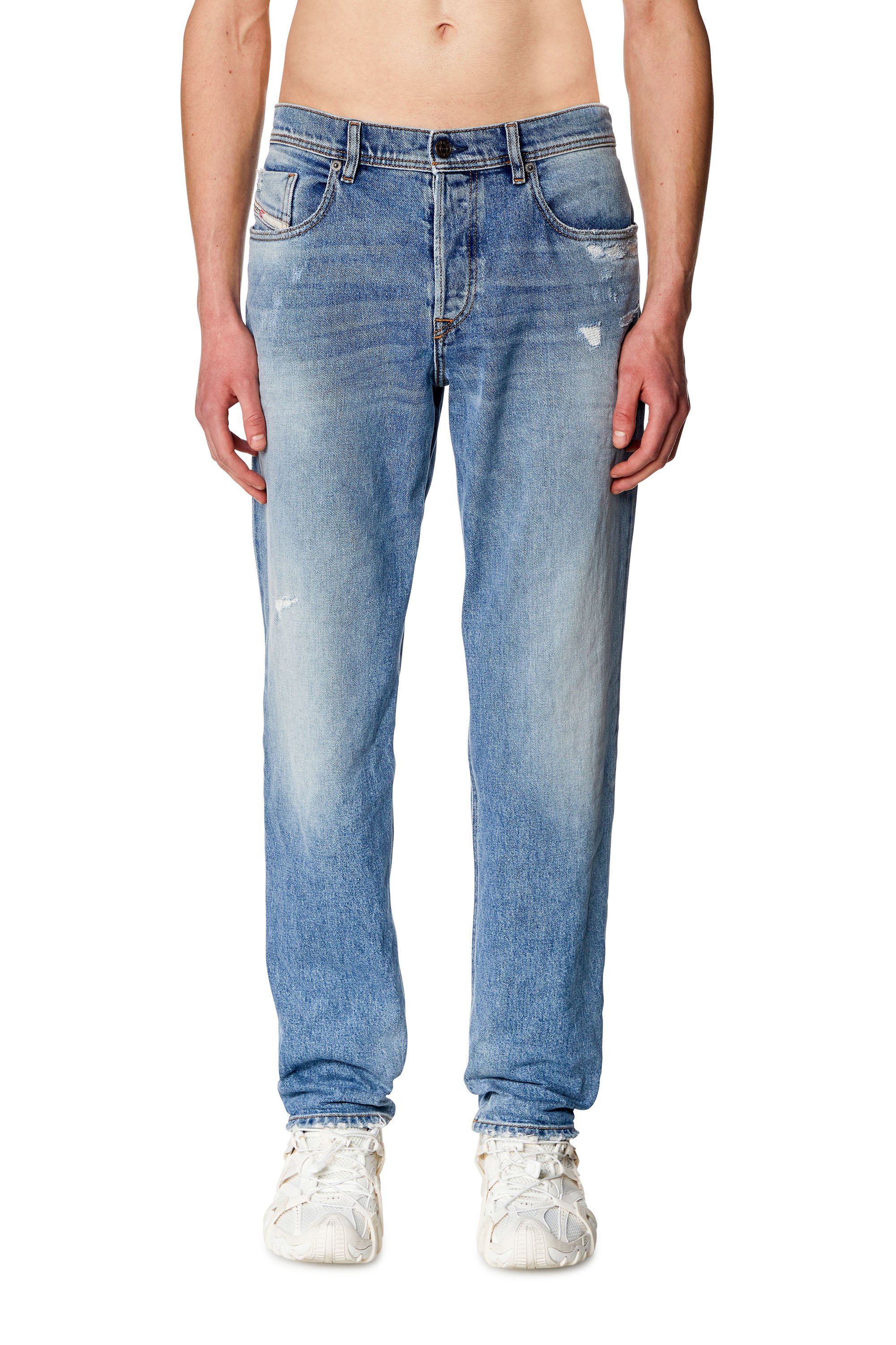 Diesel - Tapered Jeans 2023 D-Finitive 09H46, Bleu Clair - Image 2