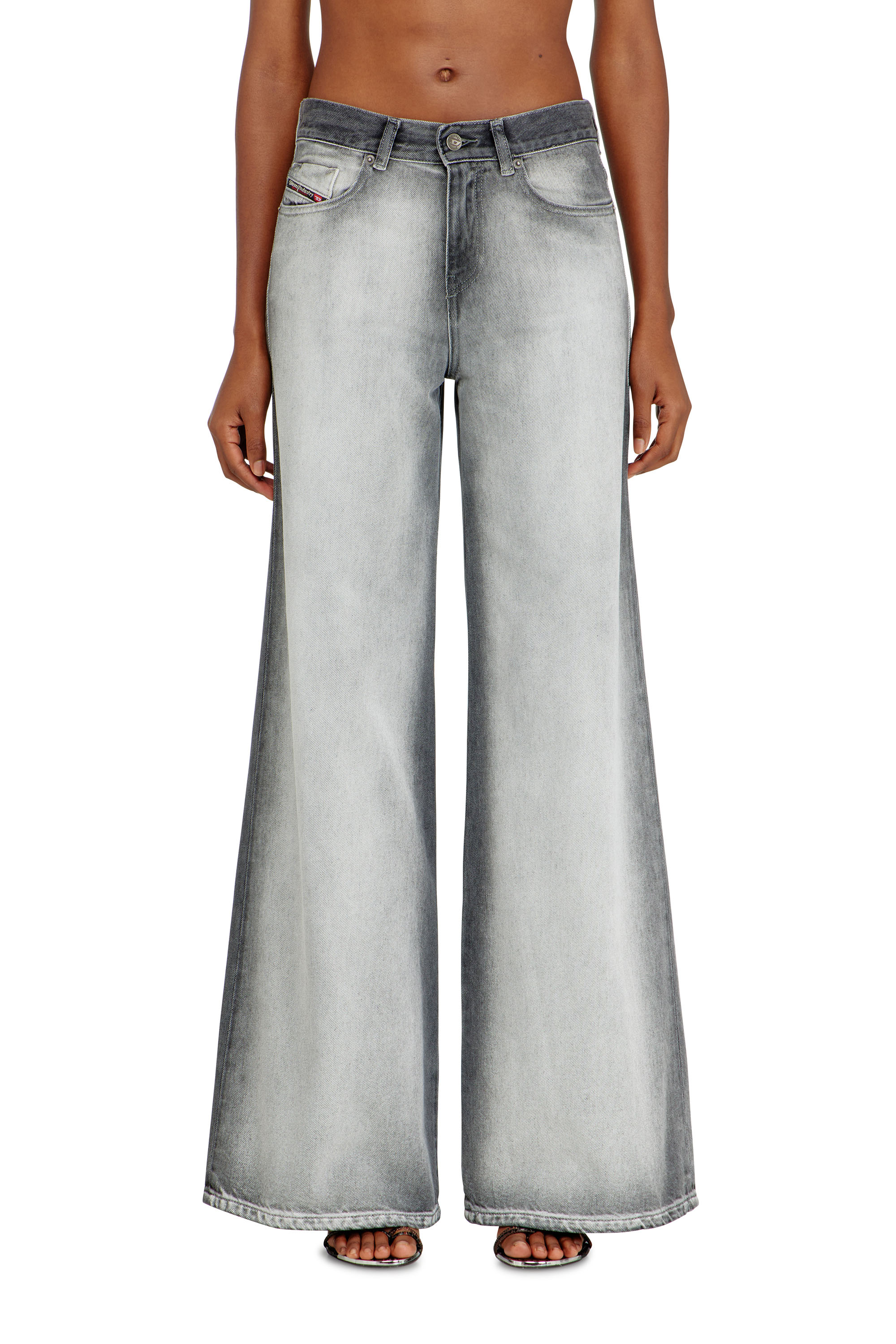 Diesel - Flare Jeans 1978 D-Akemi 09P28 Femme, Gris Clair - Image 1