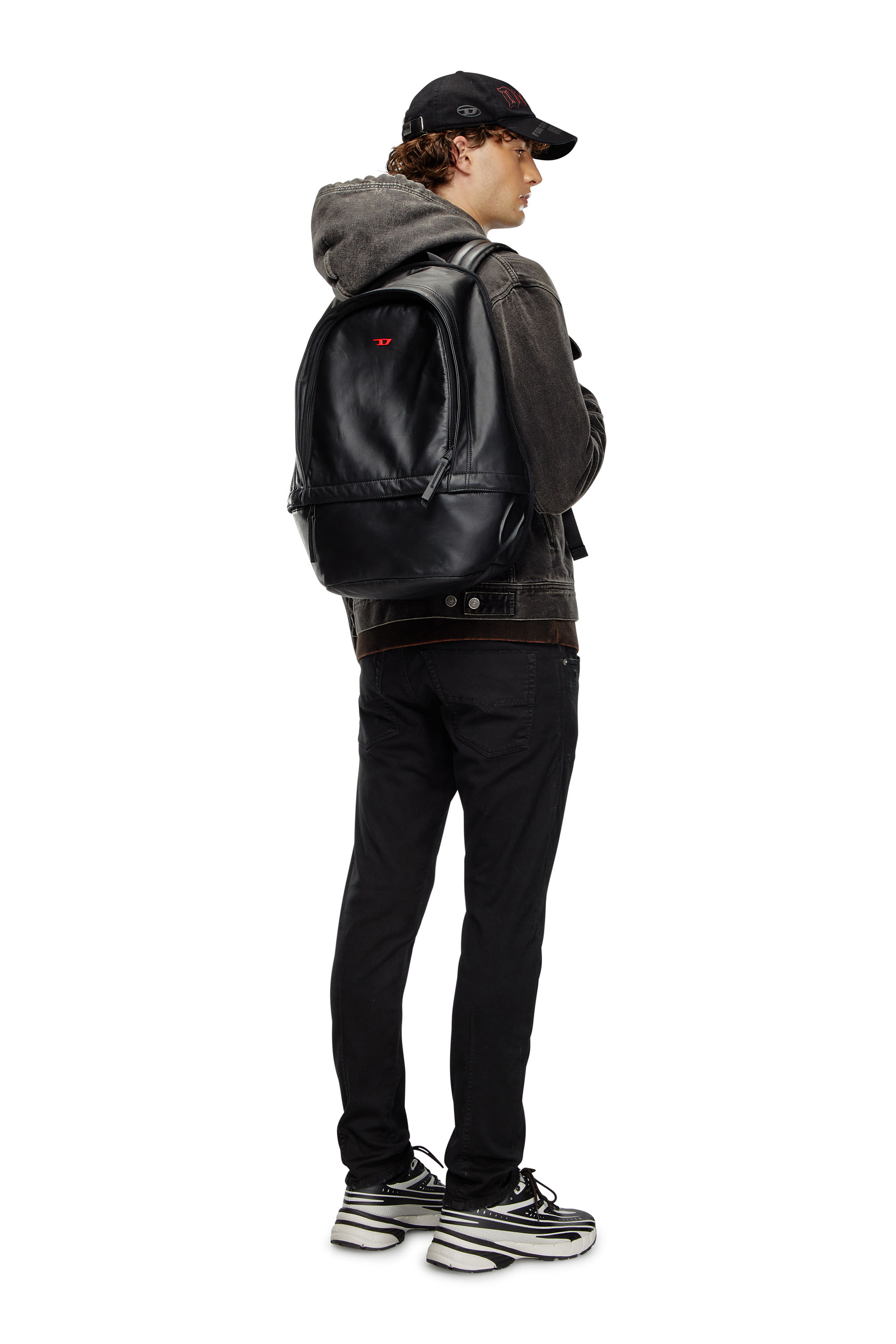 Diesel - RAVE BACKPACK, Rave-Sac à dos en cuir avec D en métal Homme in Noir - 6