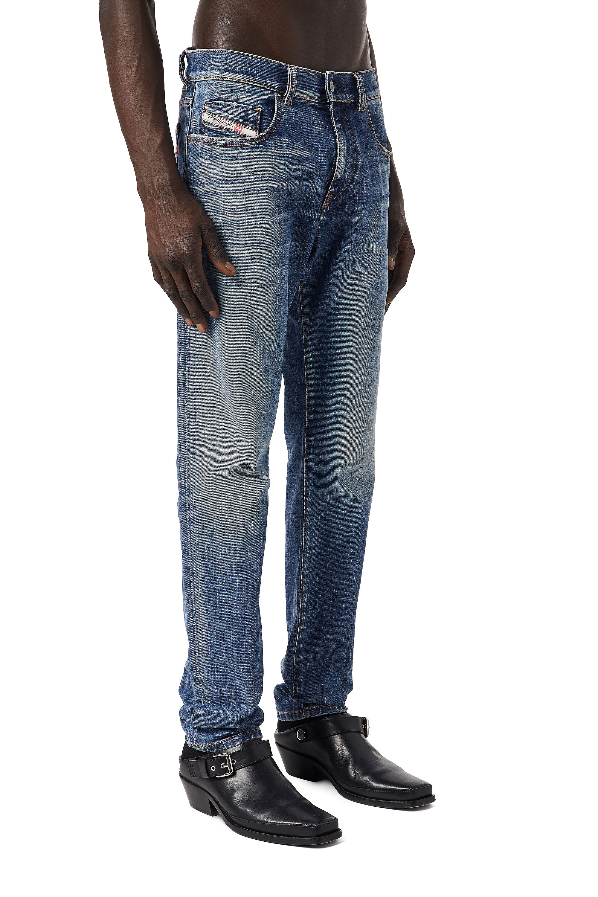Diesel - 2019 D-Strukt 09C61 Slim Jeans, Bleu moyen - Image 5
