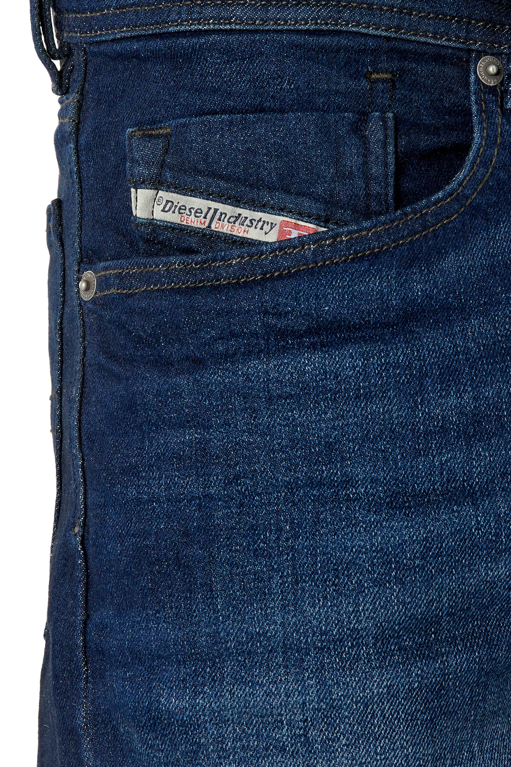 Diesel - Straight Jeans Waykee E814W, Bleu moyen - Image 3