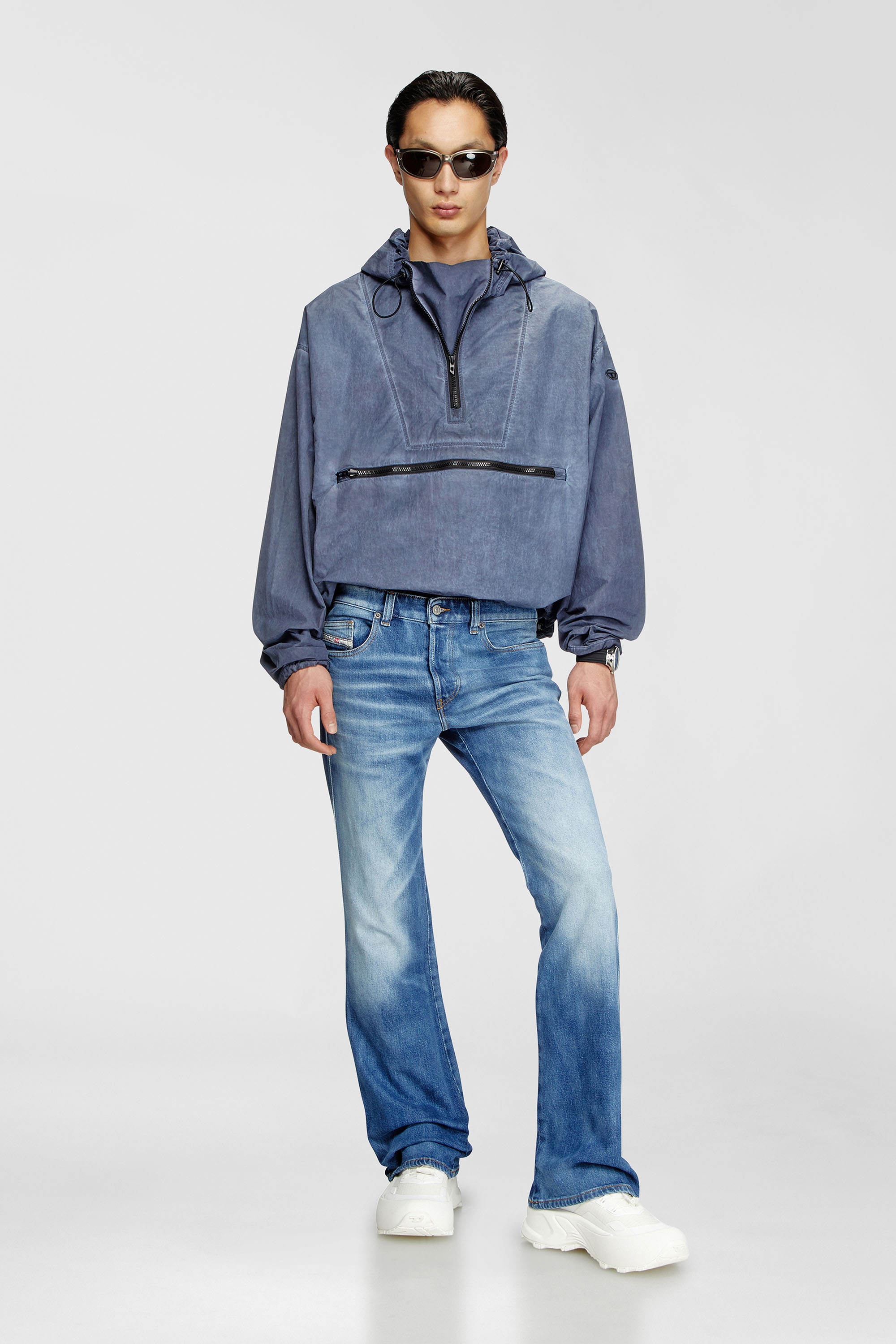Diesel - Bootcut Jeans 1998 D-Buck 09L19 Homme, Bleu moyen - Image 2