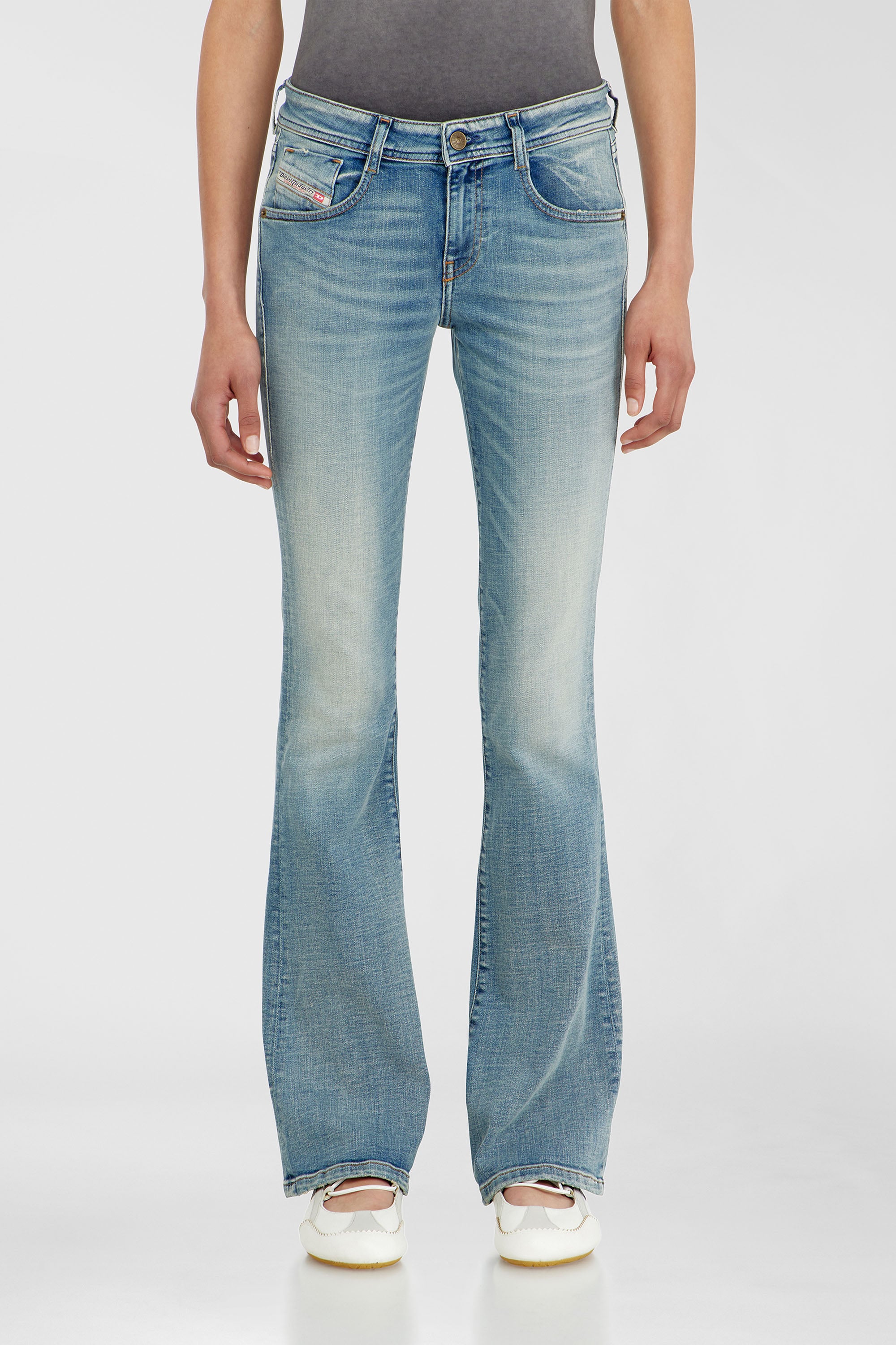 Diesel - Bootcut Jeans 1969 D-Ebbey 09P42 Femme, Bleu Clair - Image 1