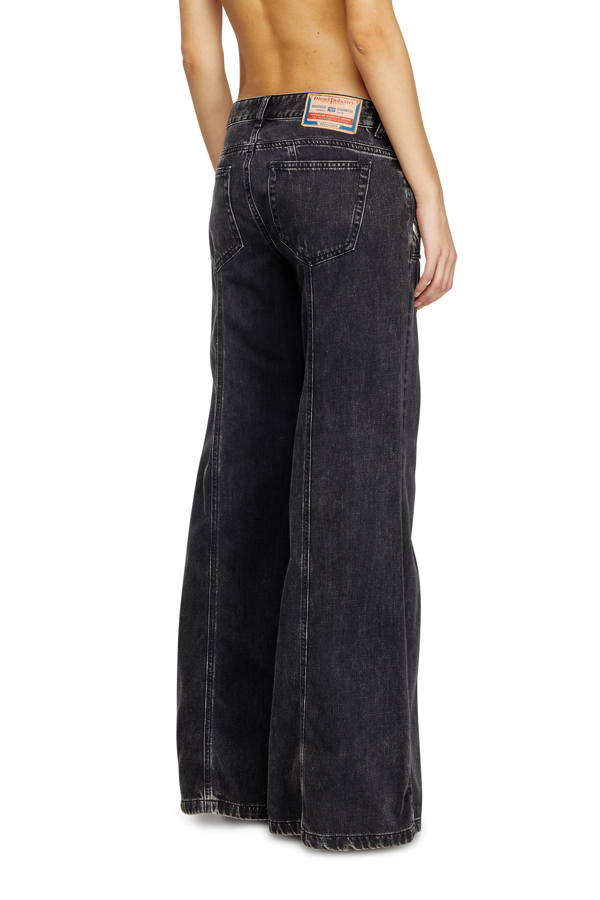 Diesel - Flare Jeans D-Akii 068HN Femme, Noir/Gris foncé - Image 3