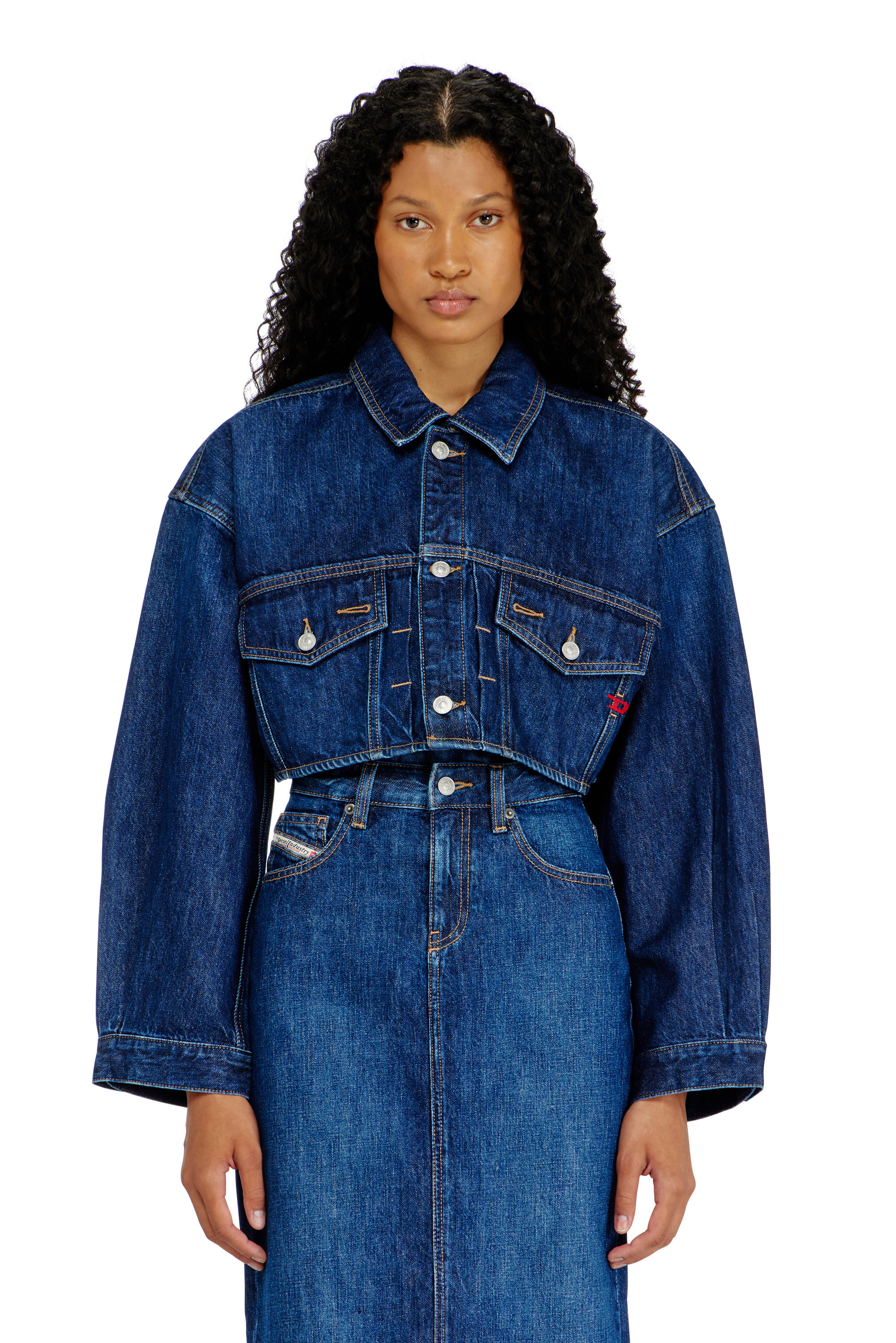 Diesel - DE-MALLEY, Veste trucker en denim cropped oversize Femme in Bleu - 3