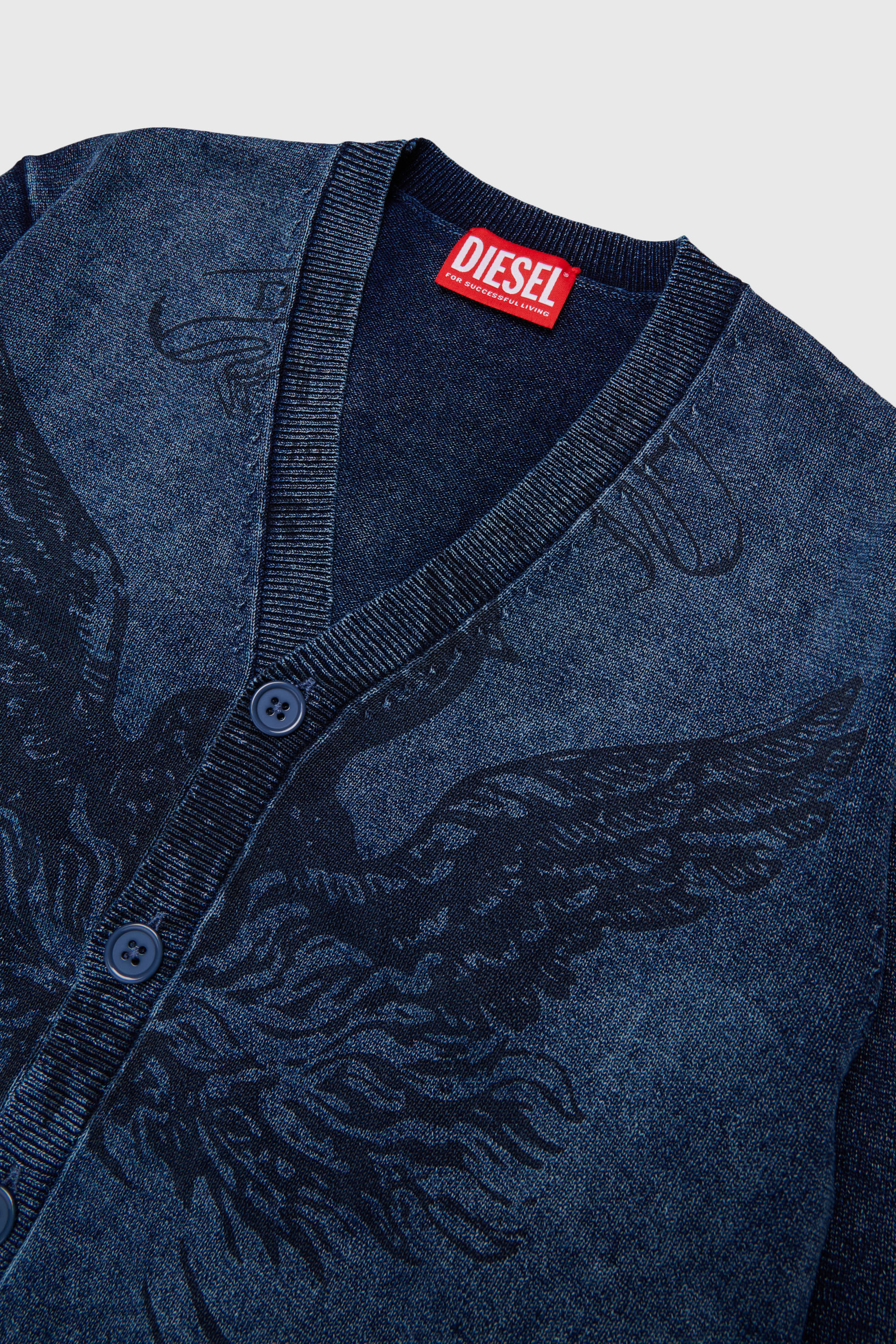 Diesel - KFINNIC CARDIGAN OVER, Cardigan effet denim avec motif ph&eacute;nix Homme in Bleu - 3