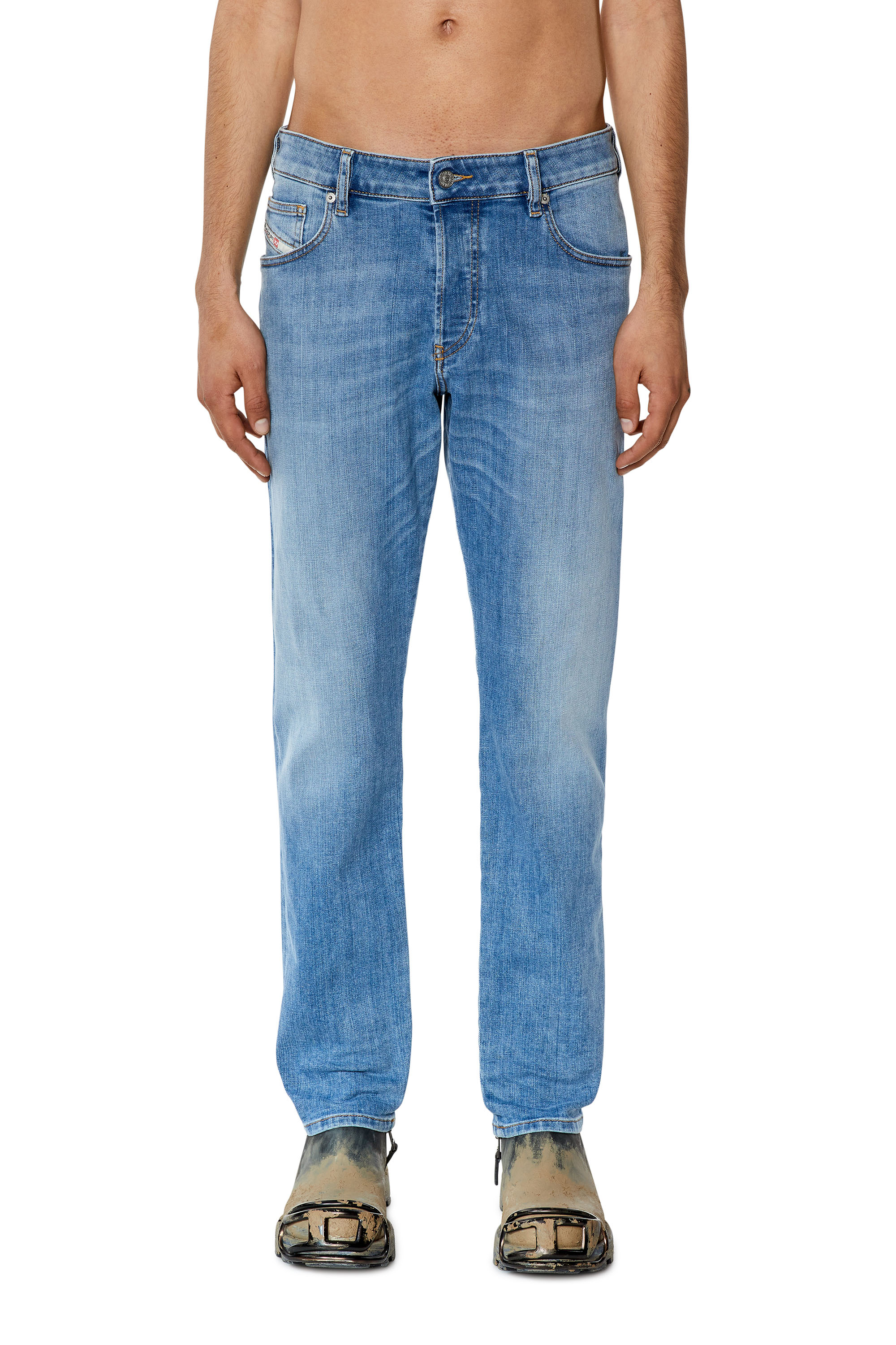 Diesel - Tapered Jeans D-Yennox 09F77, Bleu Clair - Image 1