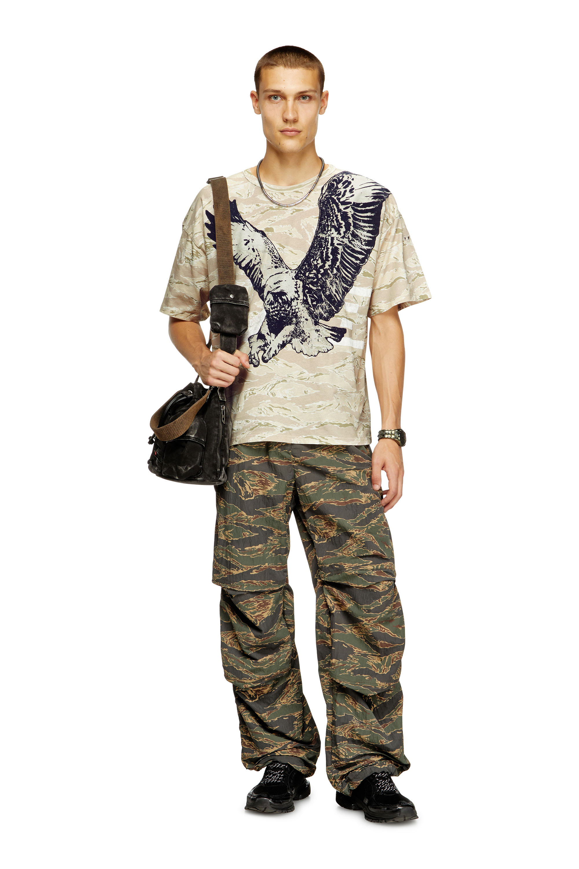 Diesel - T-BOXT-T14, T-shirt camouflage avec imprimé aigle Homme in Beige - 2
