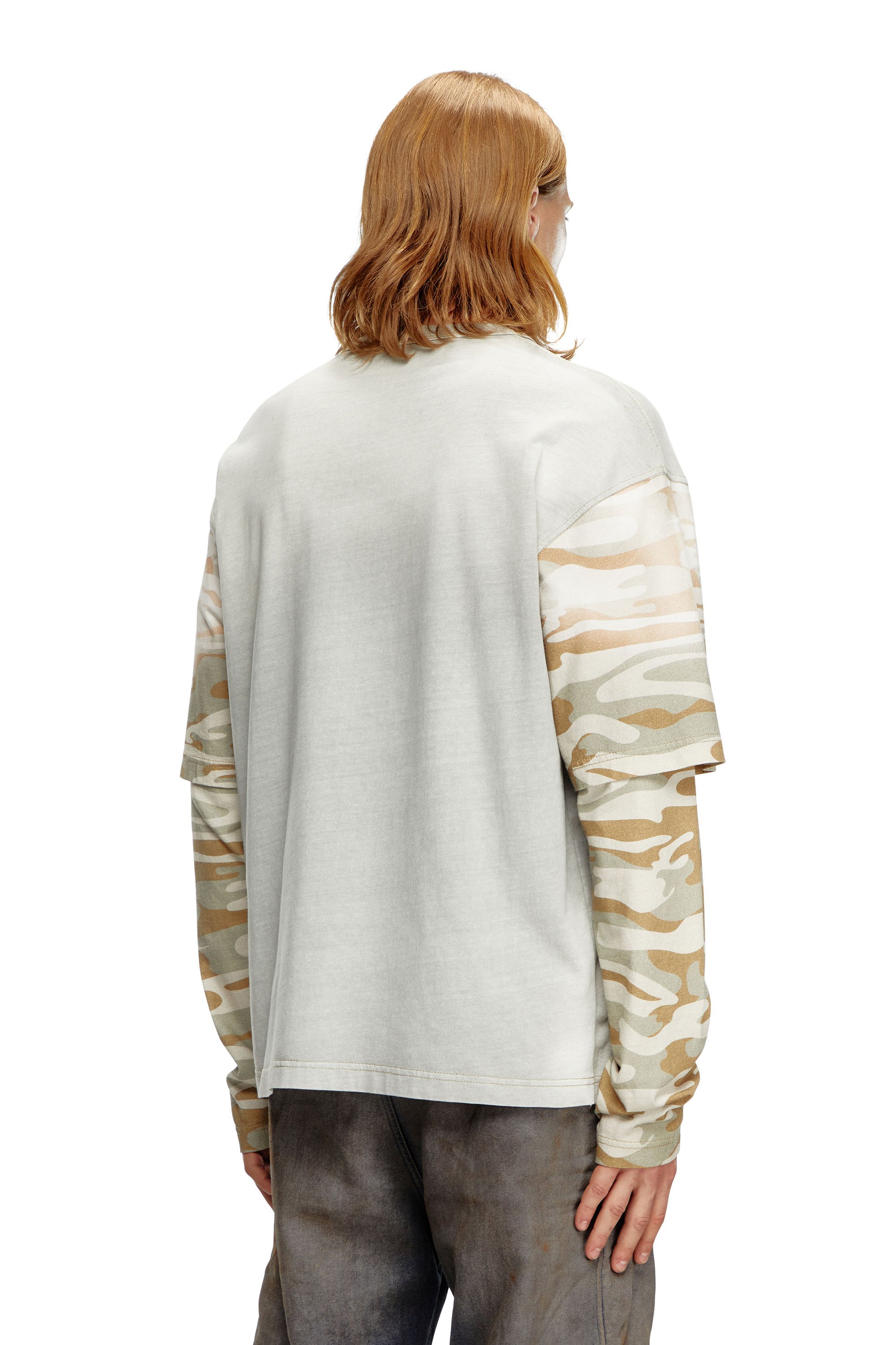 Diesel - T-WESHER-Q2, Homme Top superposé avec motif camouflage in Polychrome - Image 4