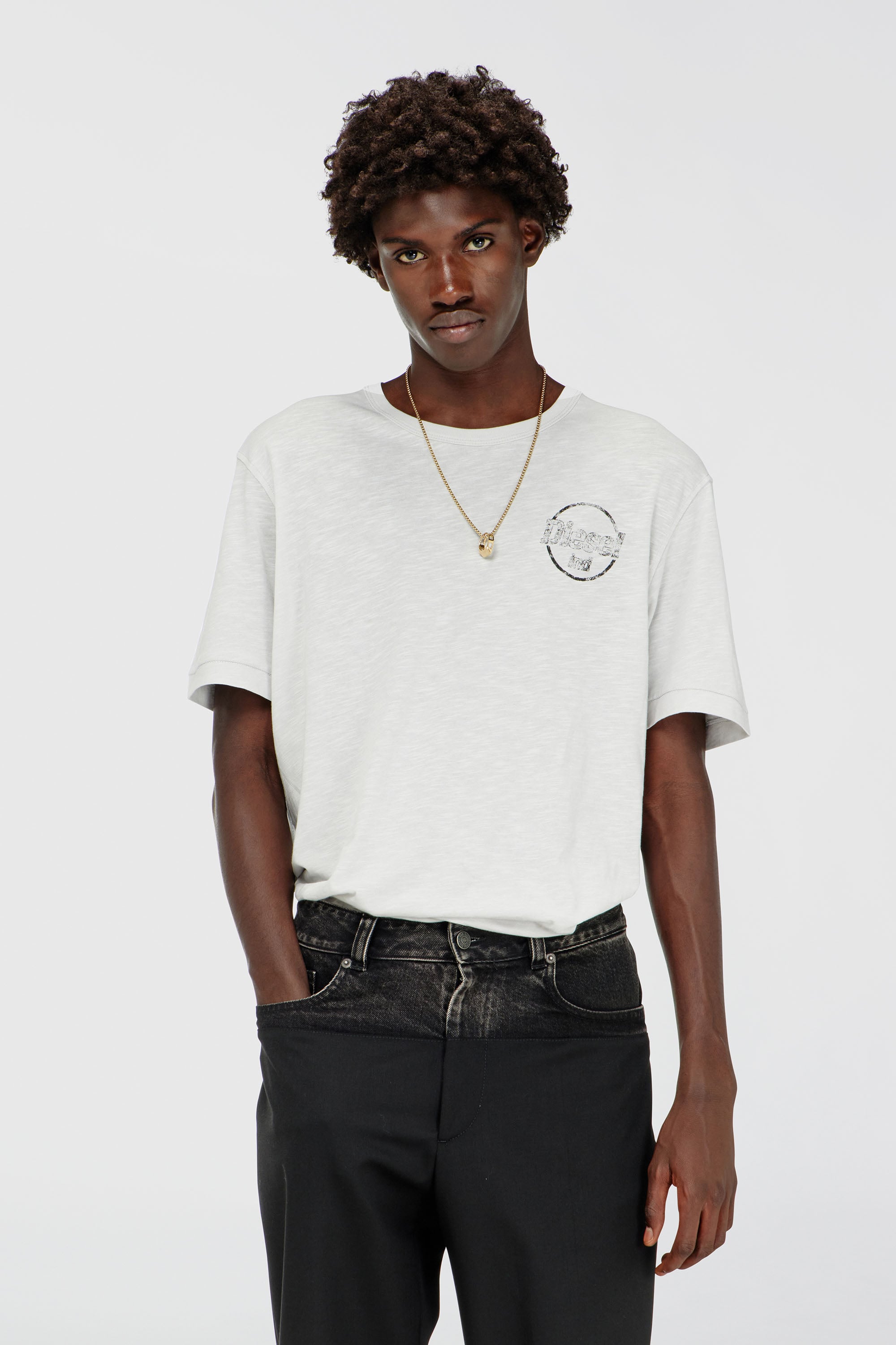 Diesel - T-ADJUST-B11, T-shirt en jersey flamm&eacute; avec imprim&eacute; craquel&eacute; Homme in ToBeDefined - 1