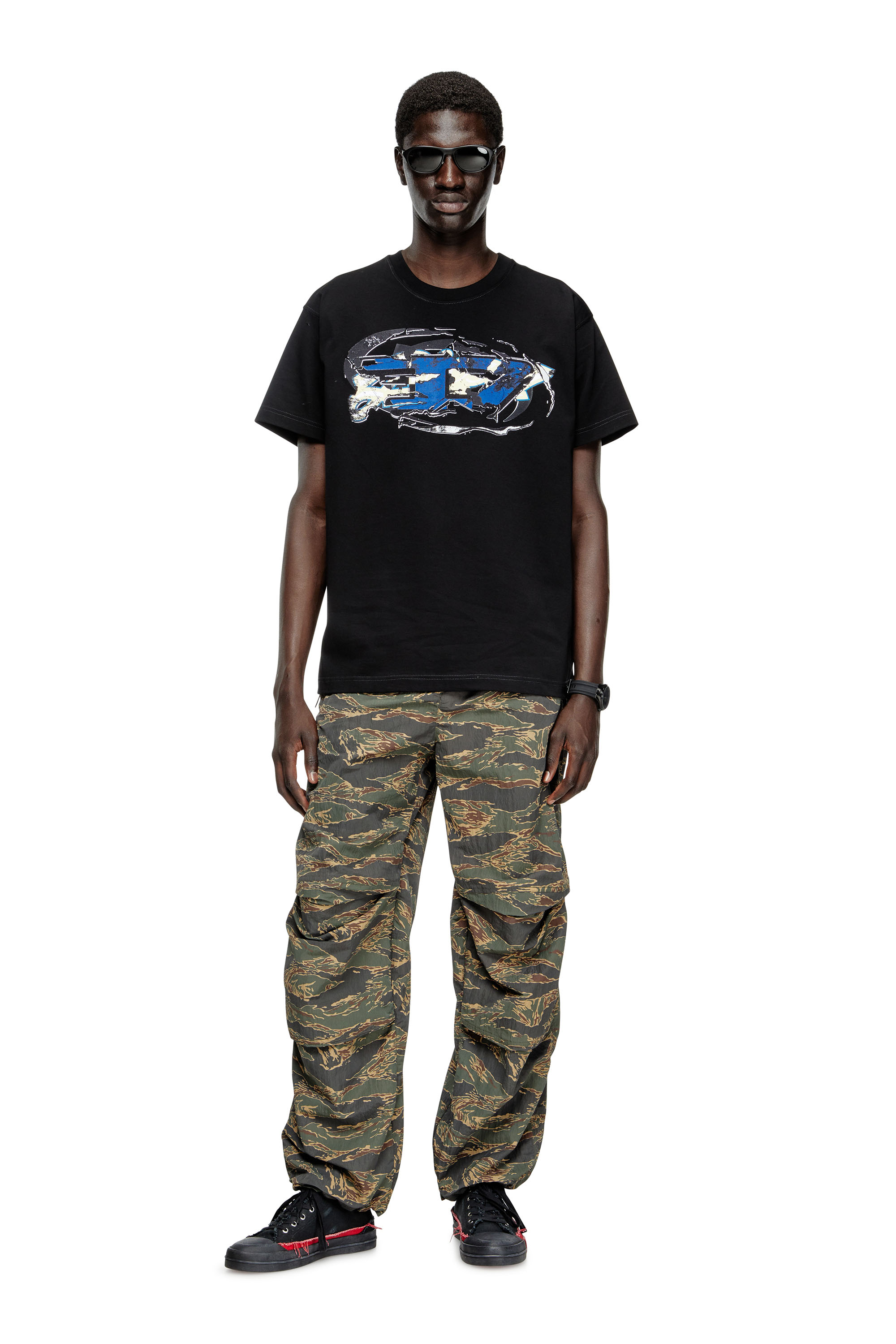 Diesel - T-NORM-T11, T-shirt avec logo Oval D Homme in Noir - 2