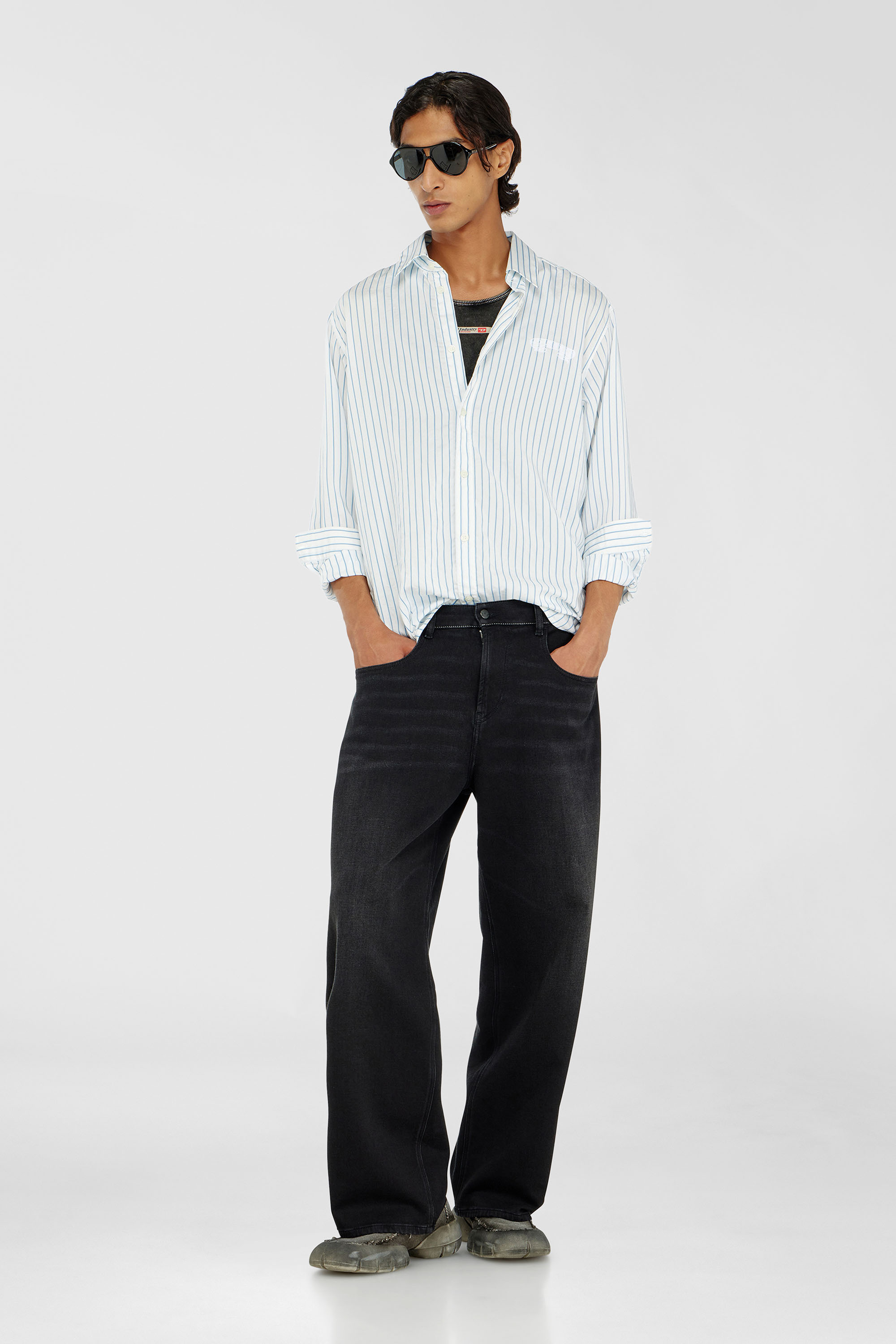 Diesel - Relaxed 2097 D-Enim-M Joggjeans&reg; 09P90 Mixte, Noir/Gris fonc&eacute; - Image 1