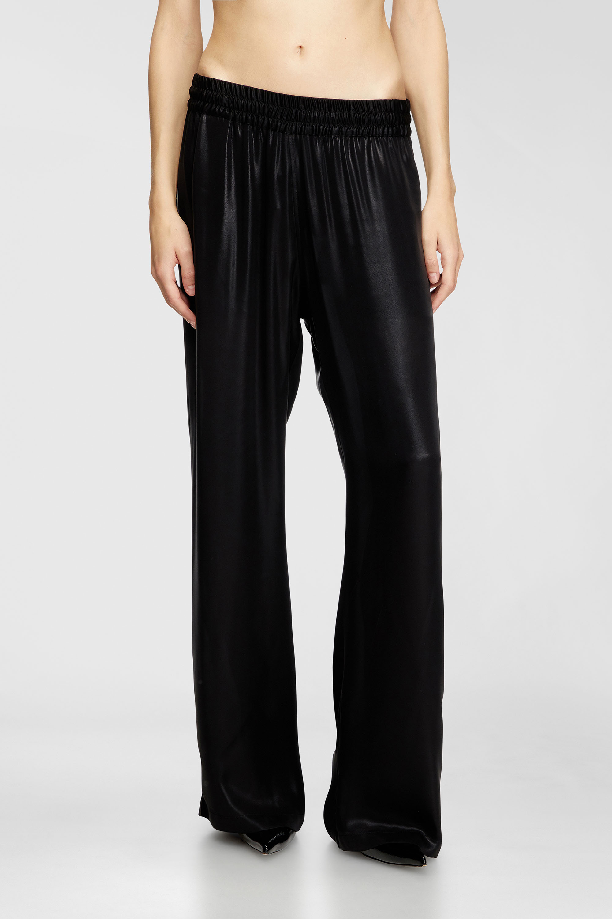 Diesel - P-DREYER-C-WN-Q1, Pantalon de surv&ecirc;tement en satin Femme in Noir - 3