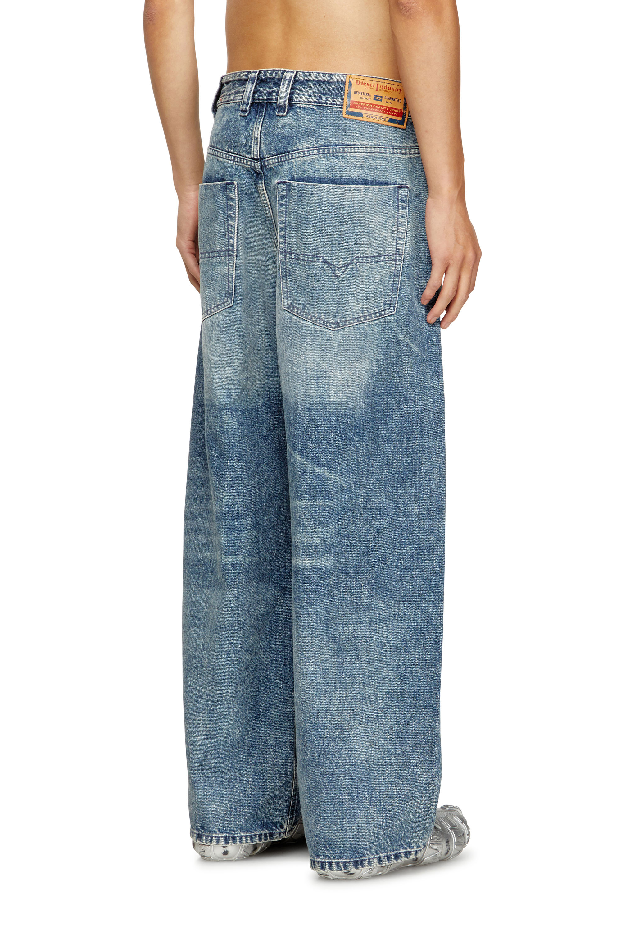 Diesel - Relaxed Jeans 1997 D-Enim 007DA Mixte, Bleu Clair - Image 4